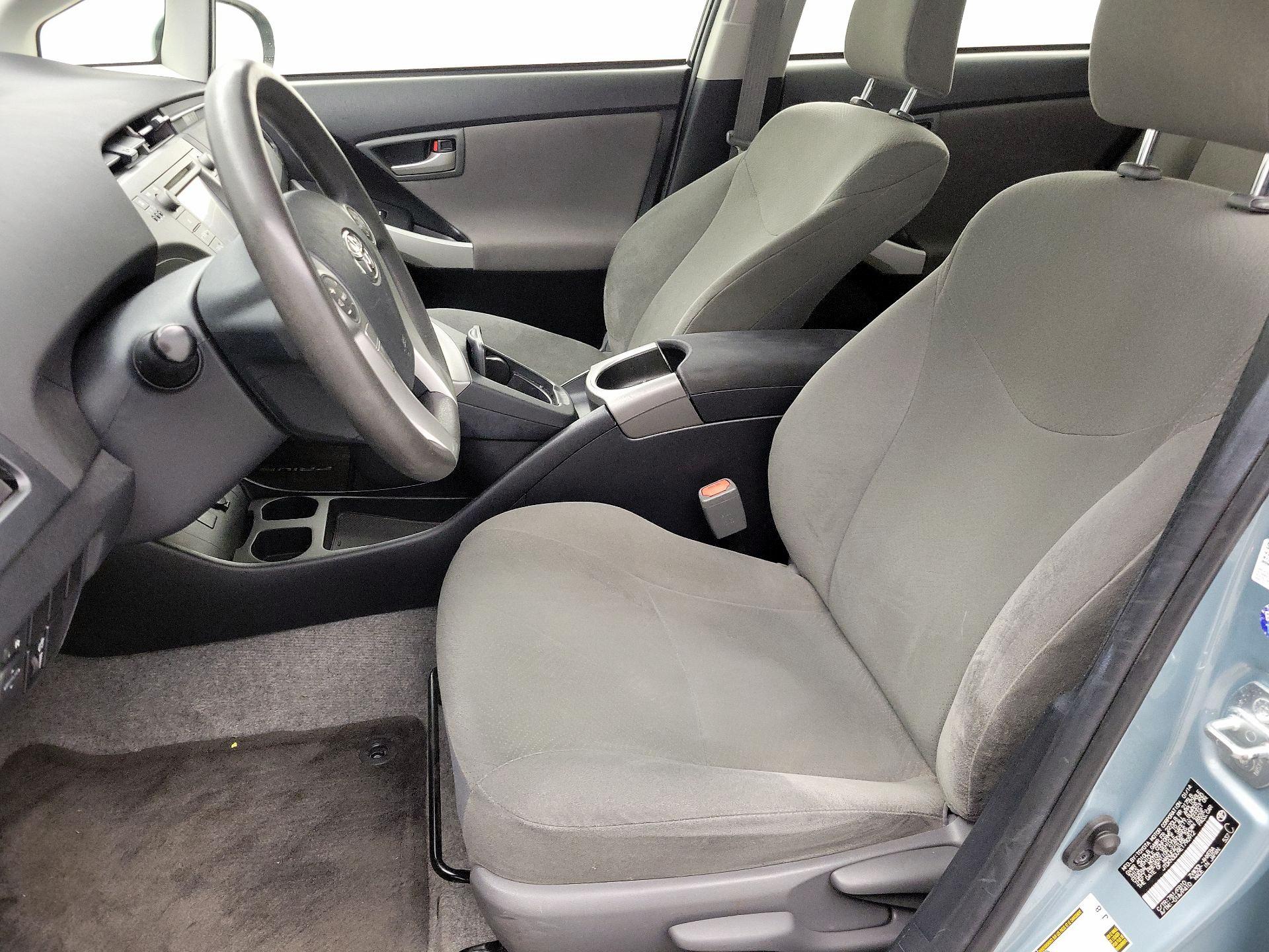 Thumbnail: 2014 Toyota Prius - 11