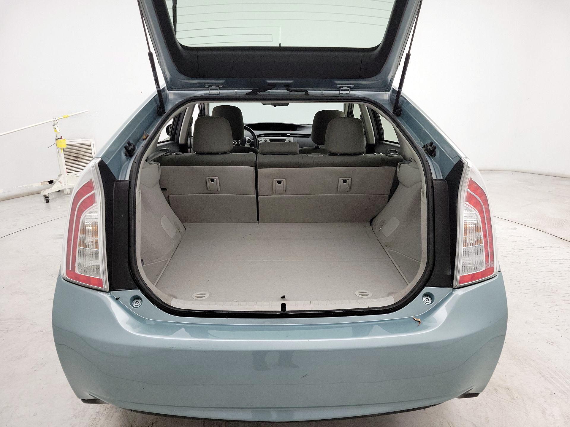 Thumbnail: 2014 Toyota Prius - 18
