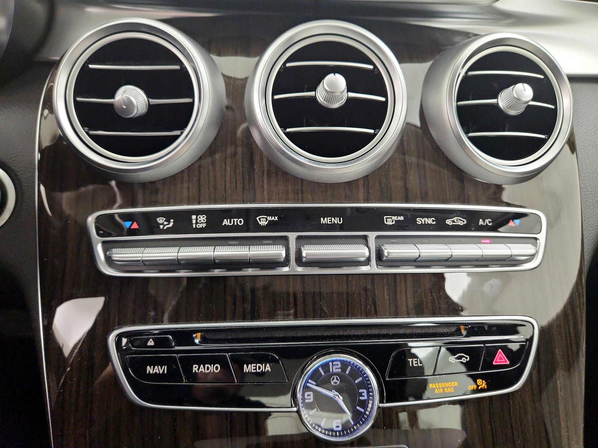Thumbnail: 2016 Mercedes-Benz C-Class - 16