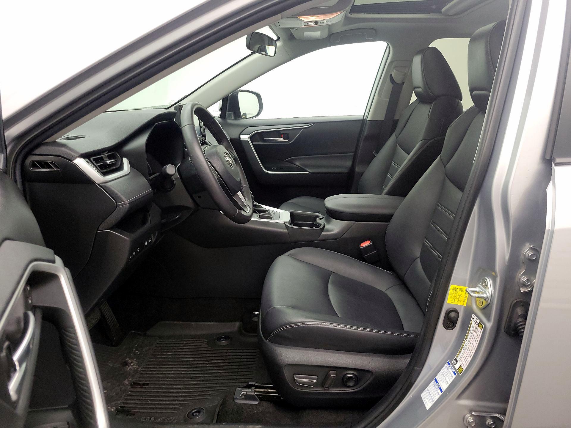 Thumbnail: 2021 Toyota RAV4 - 11
