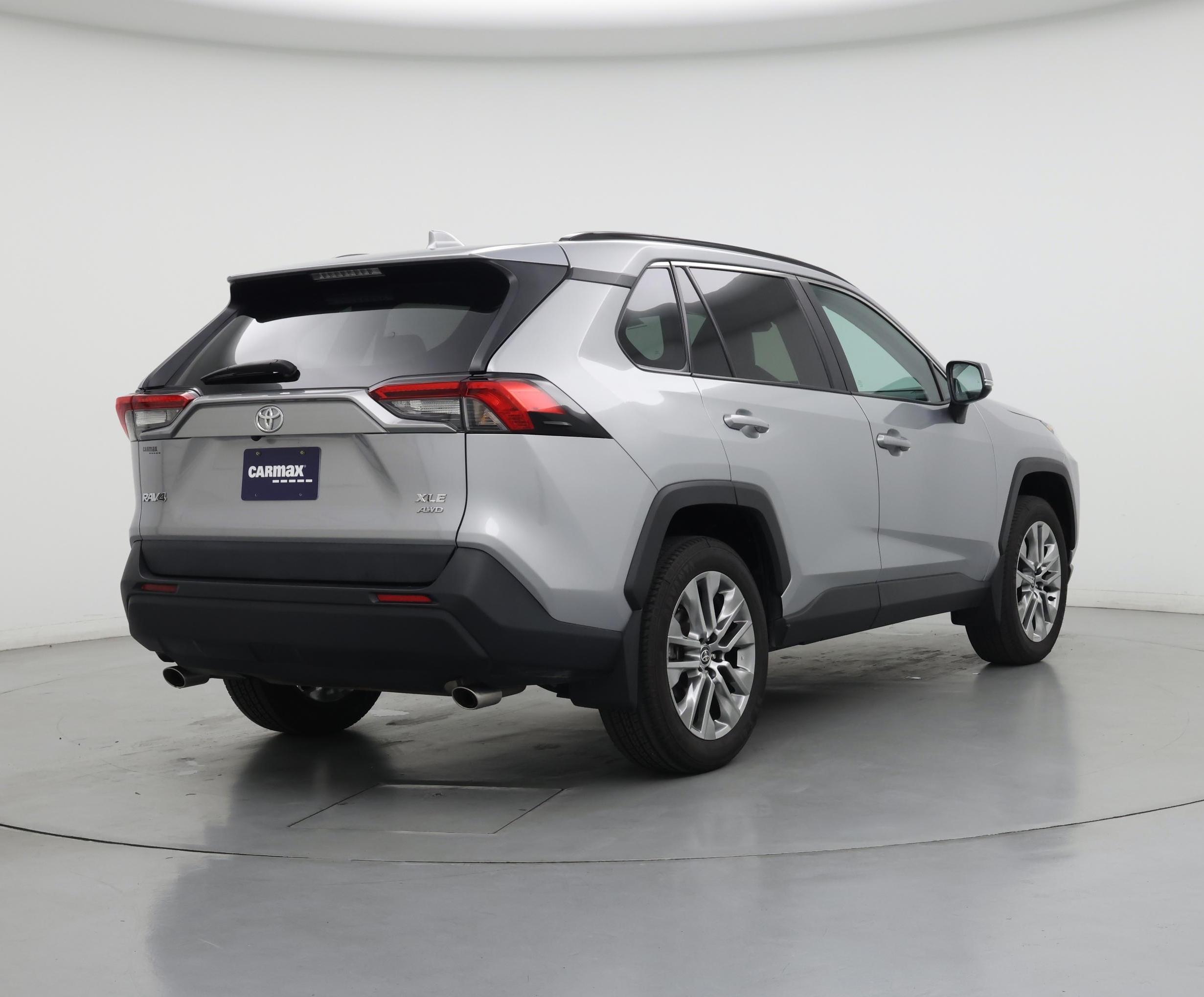 Thumbnail: 2021 Toyota RAV4 - 8