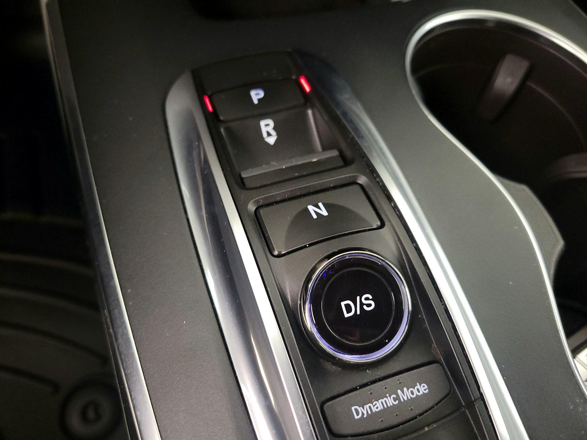 Thumbnail: 2017 Acura MDX - 18
