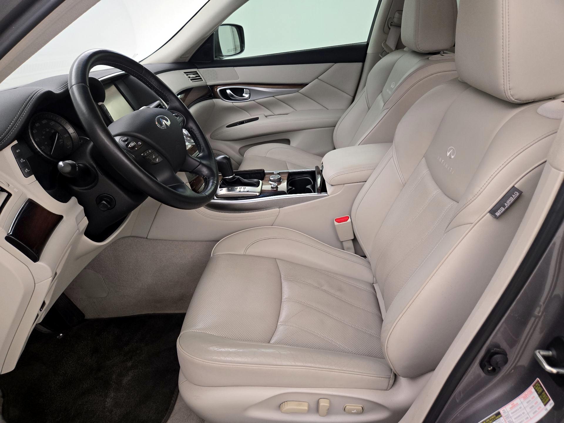 Thumbnail: 2014 INFINITI Q70 - 11