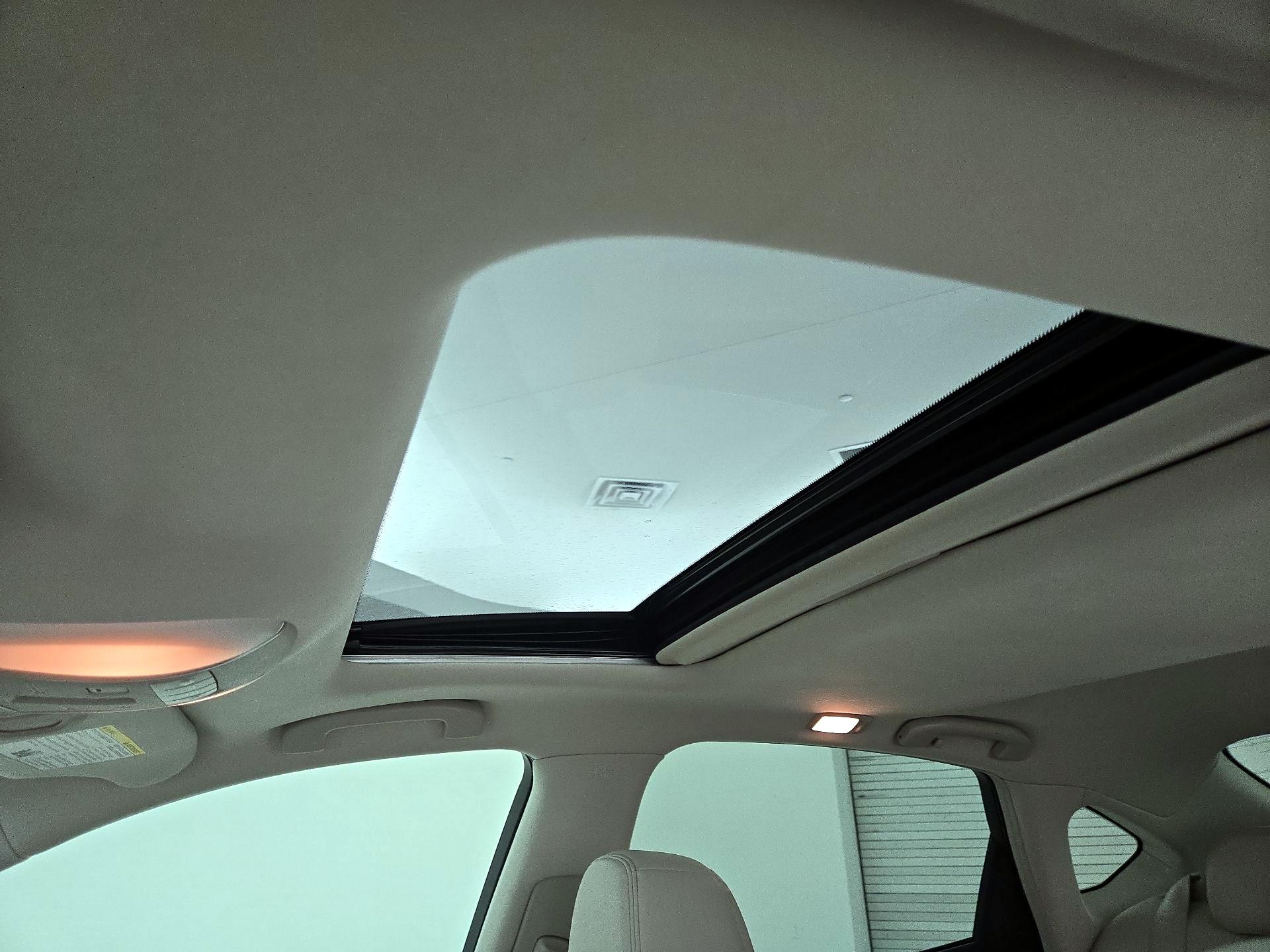 Thumbnail: 2014 INFINITI Q70 - 19