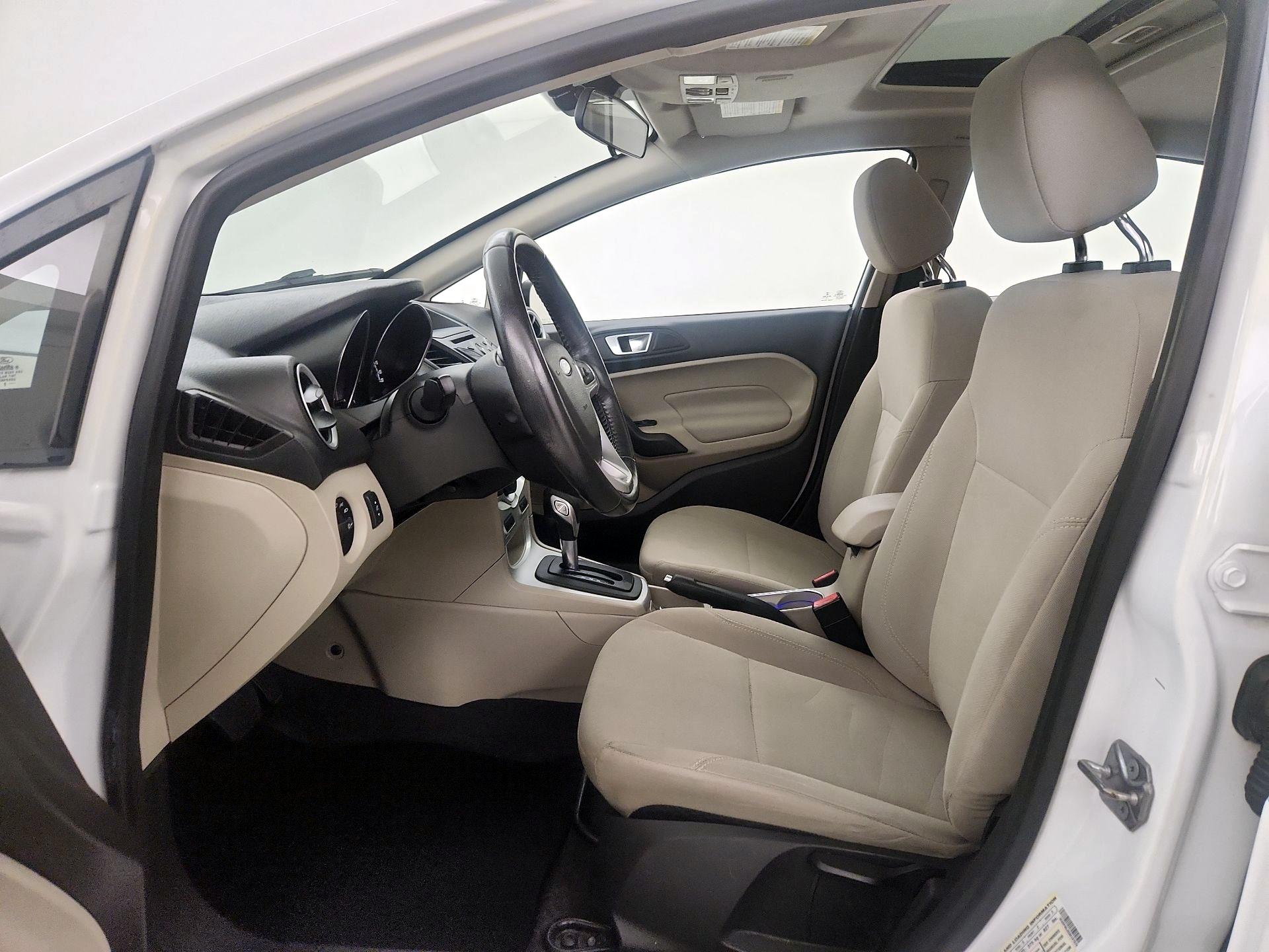 Thumbnail: 2016 Ford Fiesta - 11