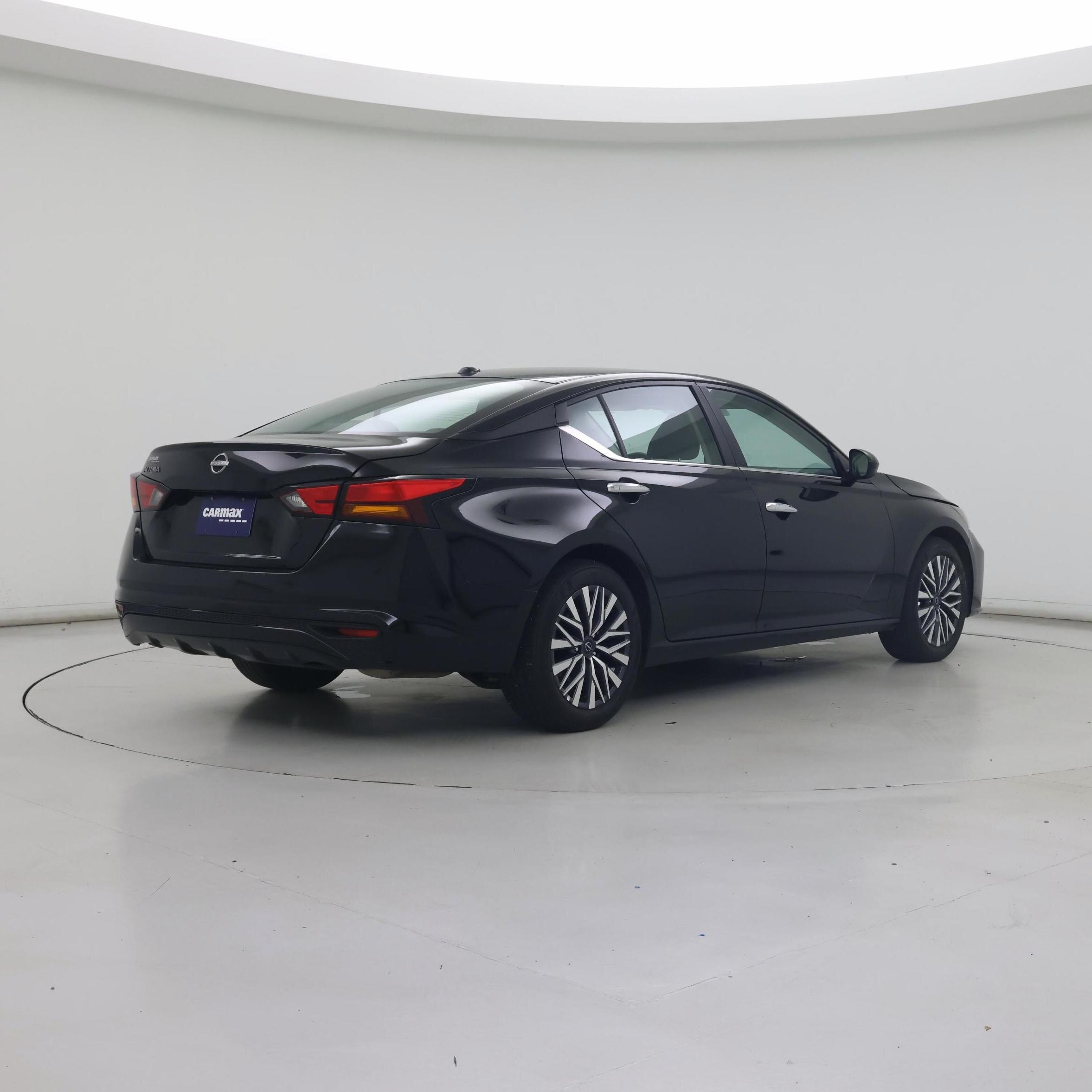 Thumbnail: 2025 Nissan Altima - 8