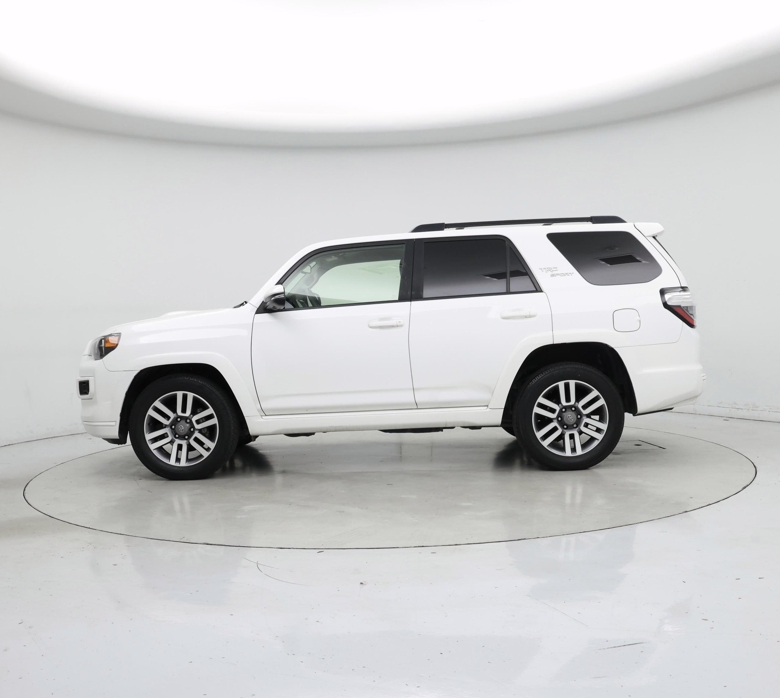 Thumbnail: 2022 Toyota 4Runner - 3