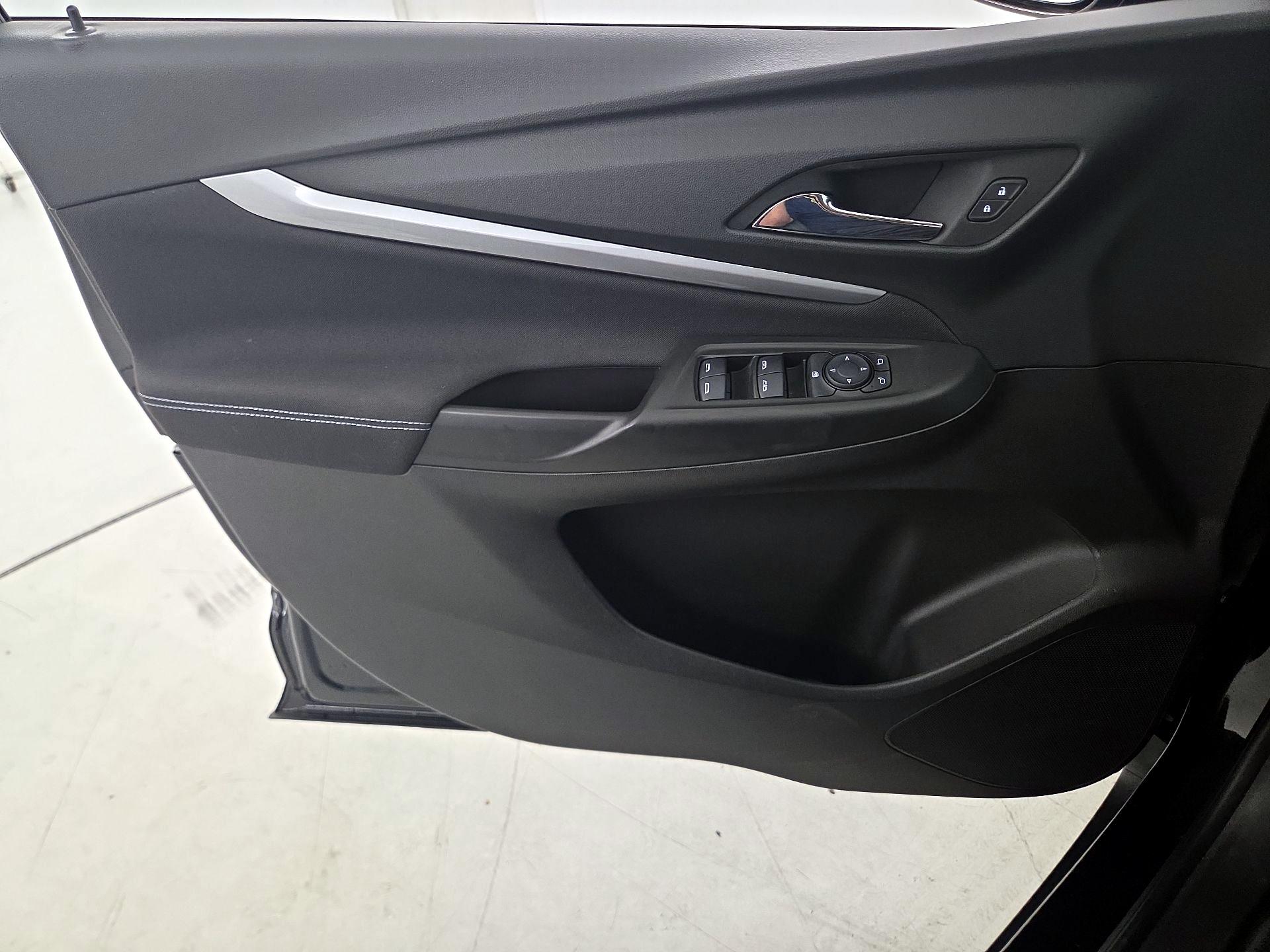 Thumbnail: 2023 Chevrolet Bolt EUV - 12