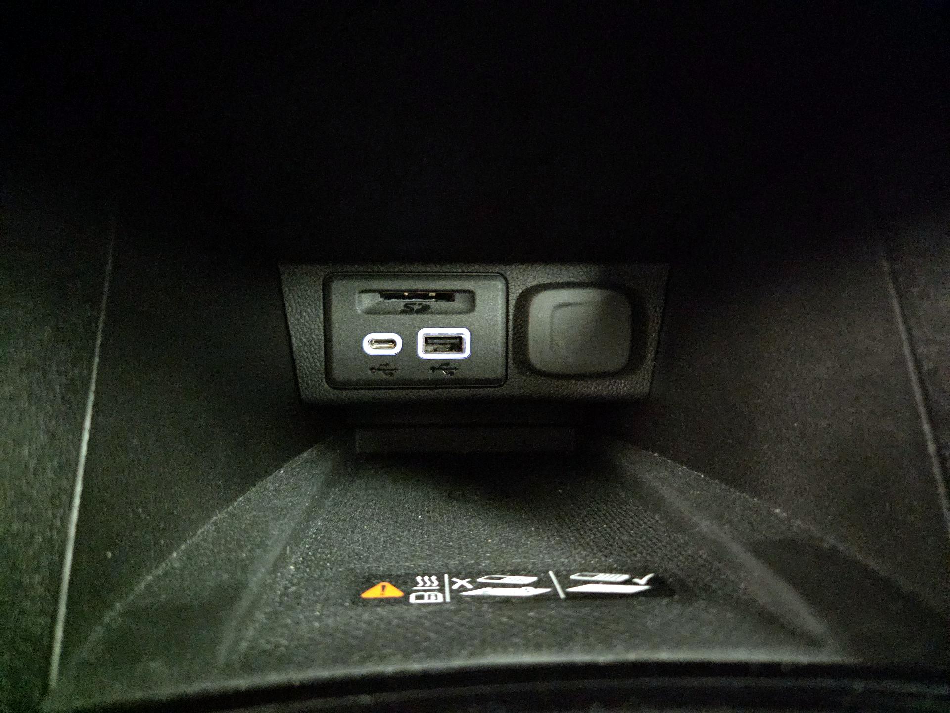 Thumbnail: 2023 Chevrolet Bolt EUV - 18