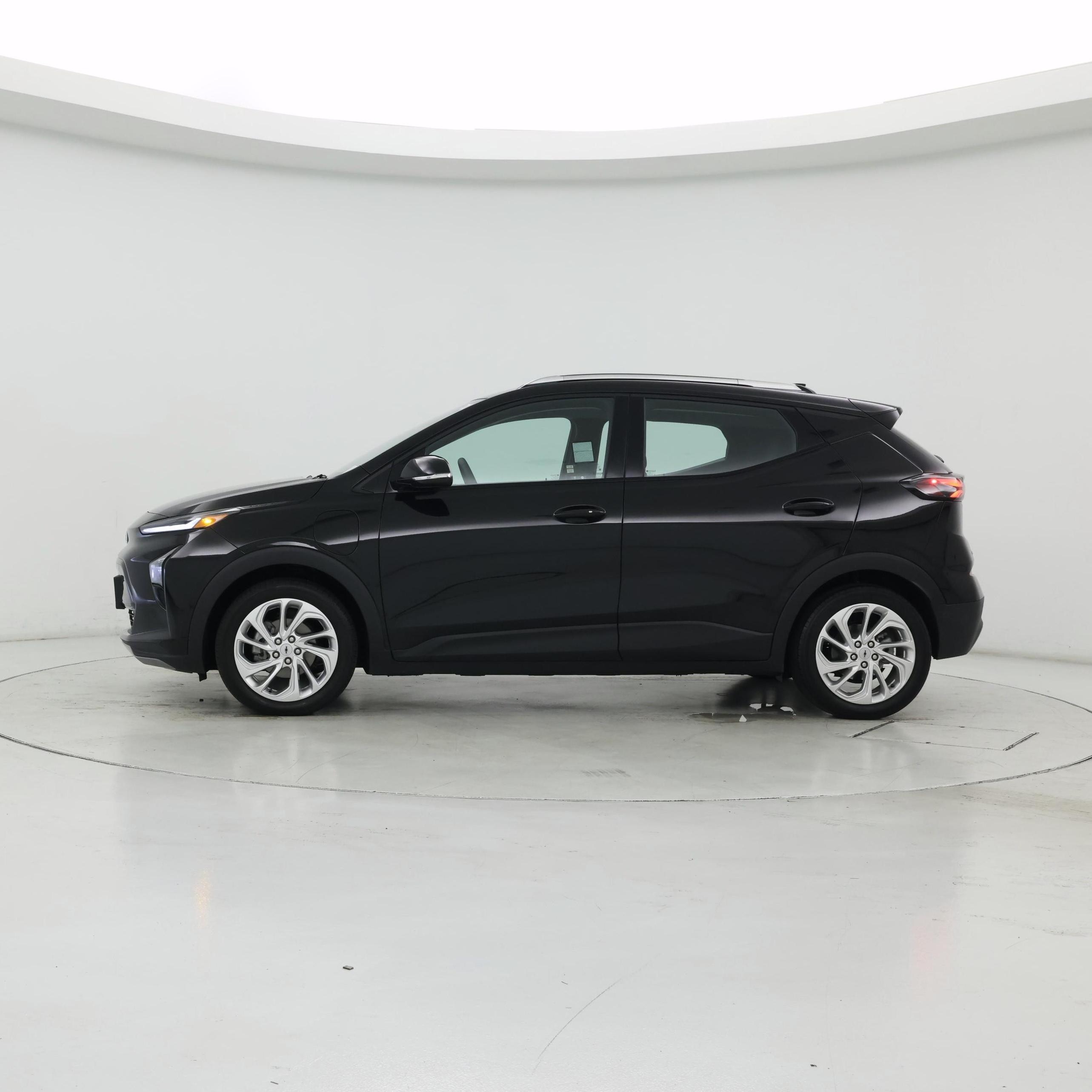 Thumbnail: 2023 Chevrolet Bolt EUV - 3