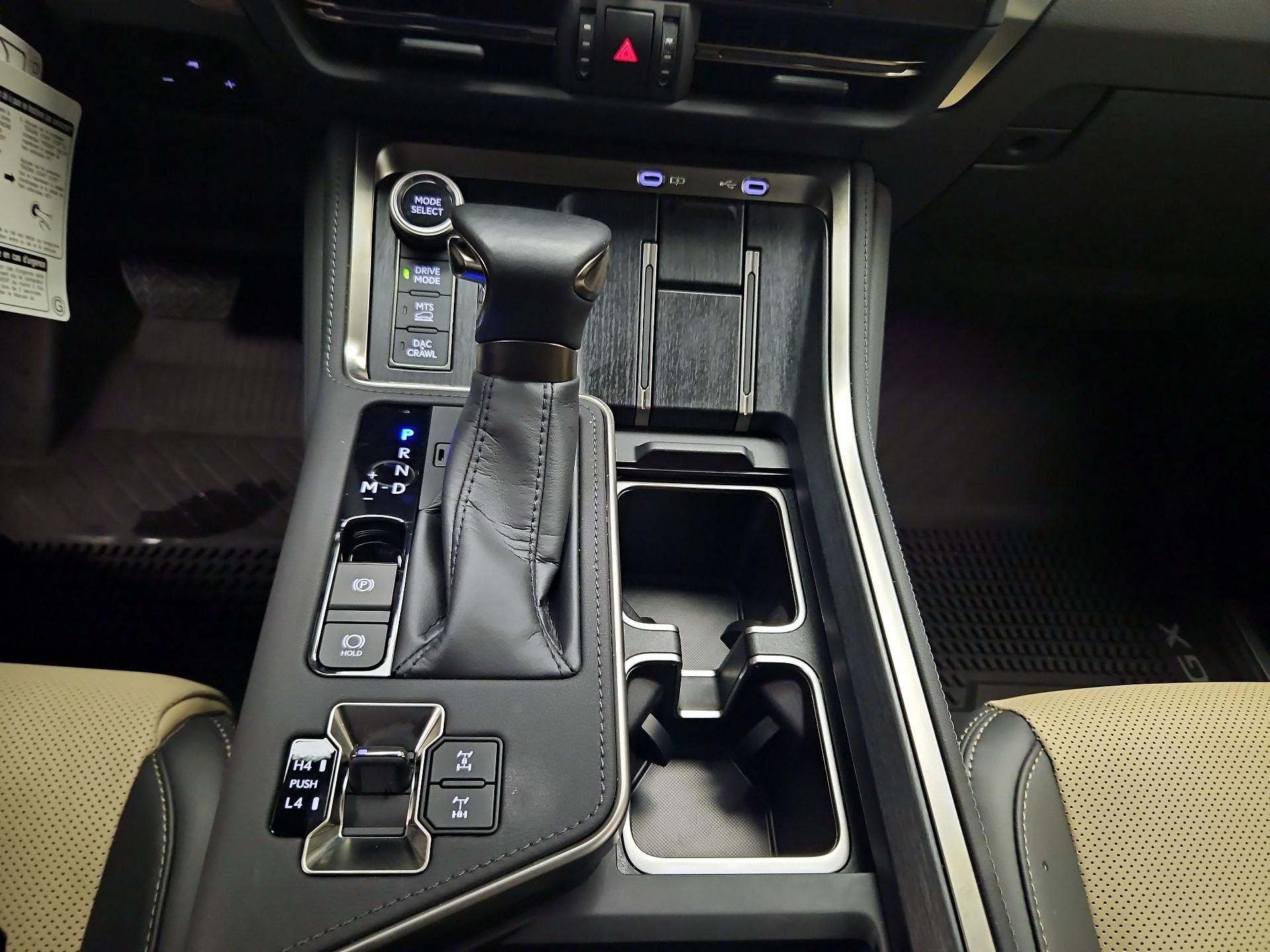 Thumbnail: 2025 Lexus GX - 16