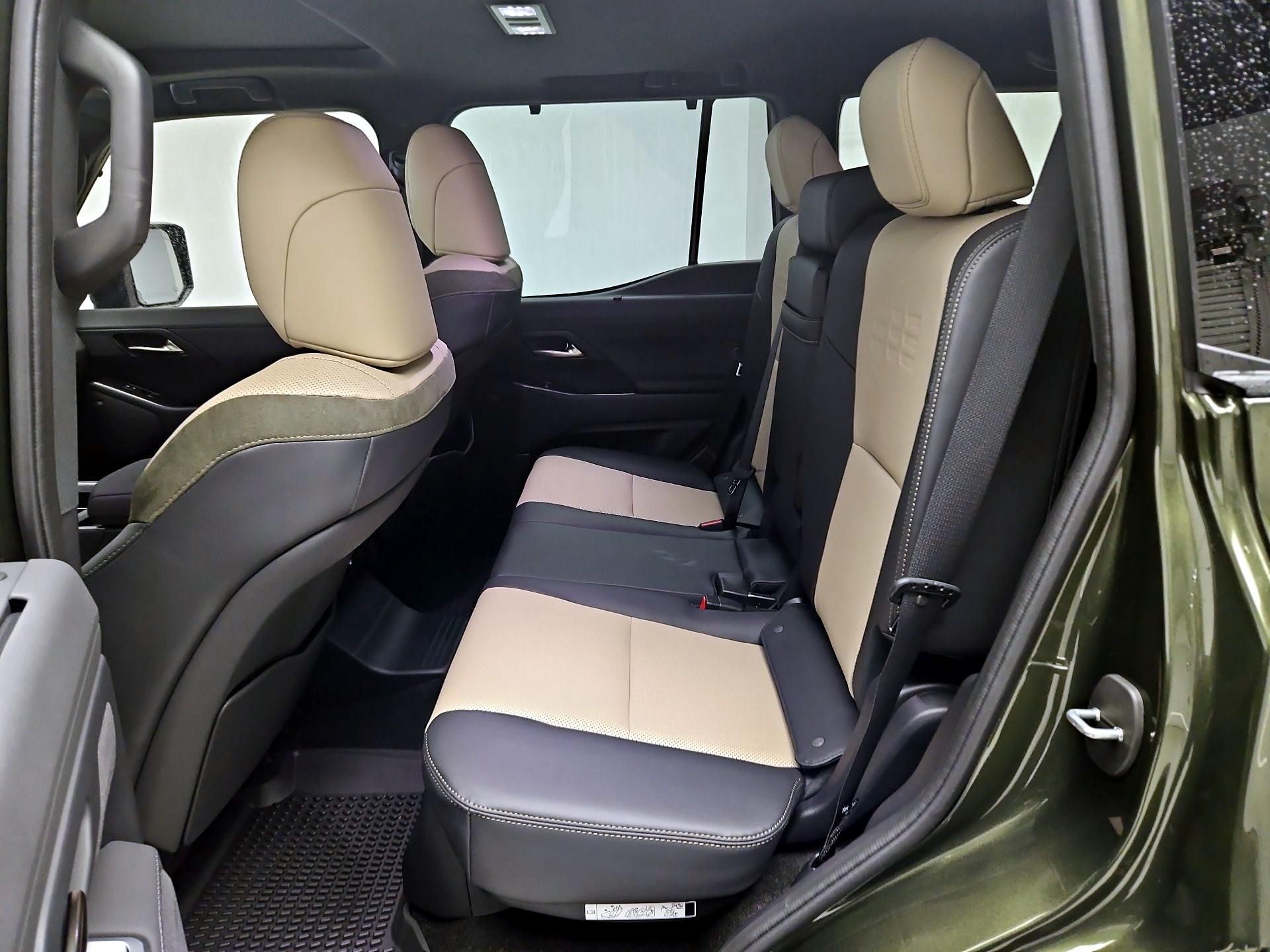 Thumbnail: 2025 Lexus GX - 17