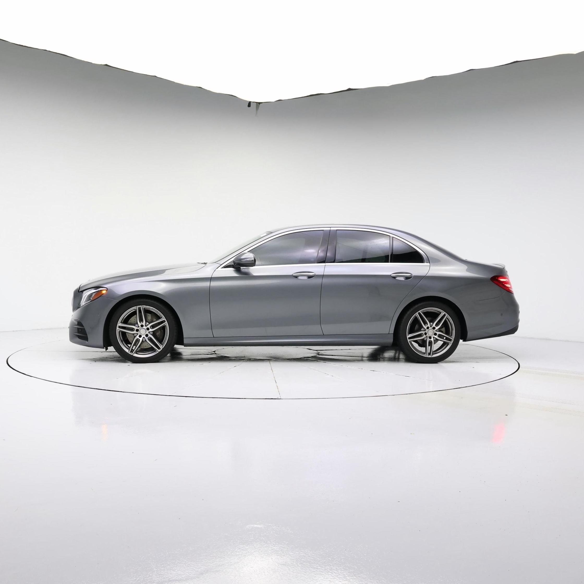 Thumbnail: 2017 Mercedes-Benz E-Class - 3