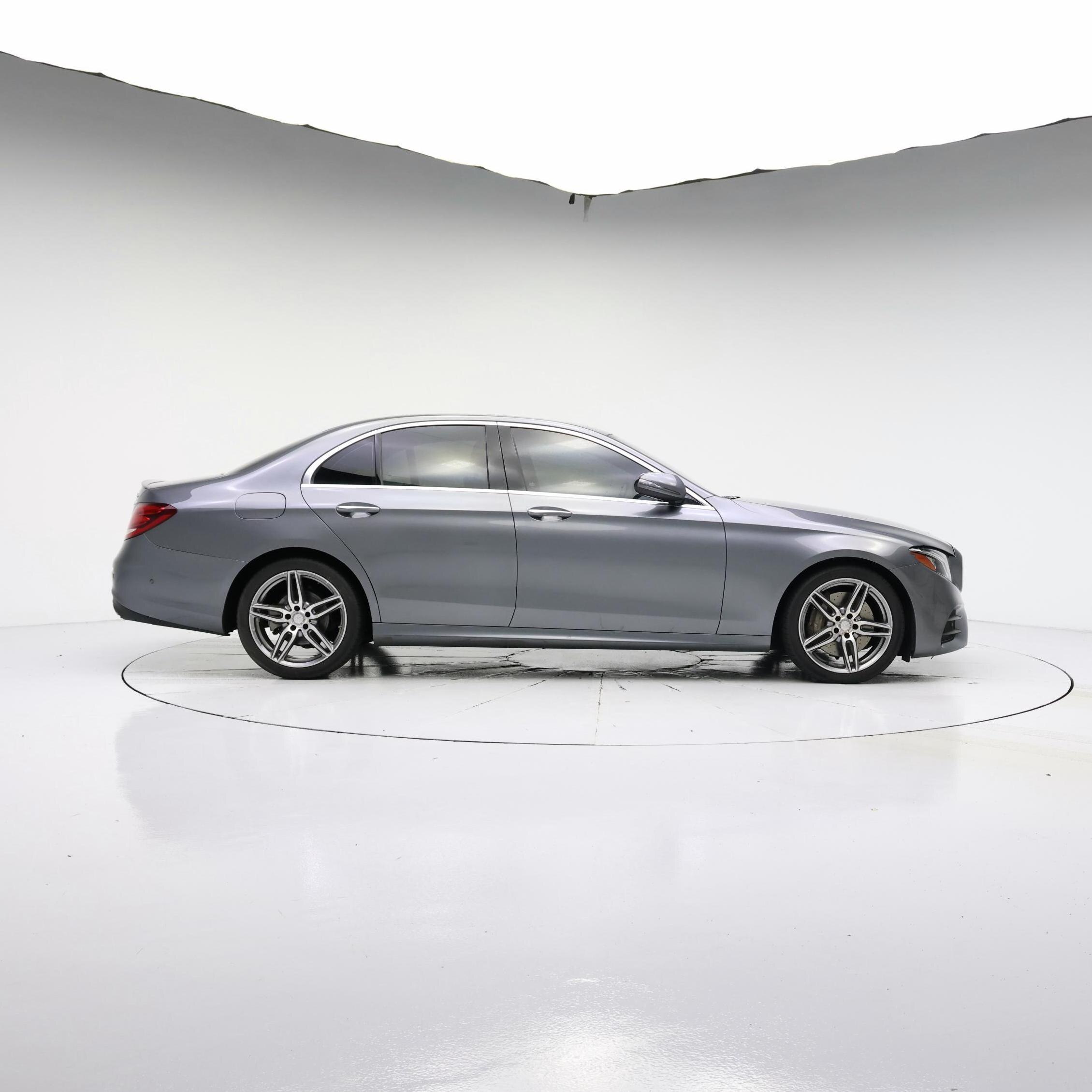 Thumbnail: 2017 Mercedes-Benz E-Class - 7