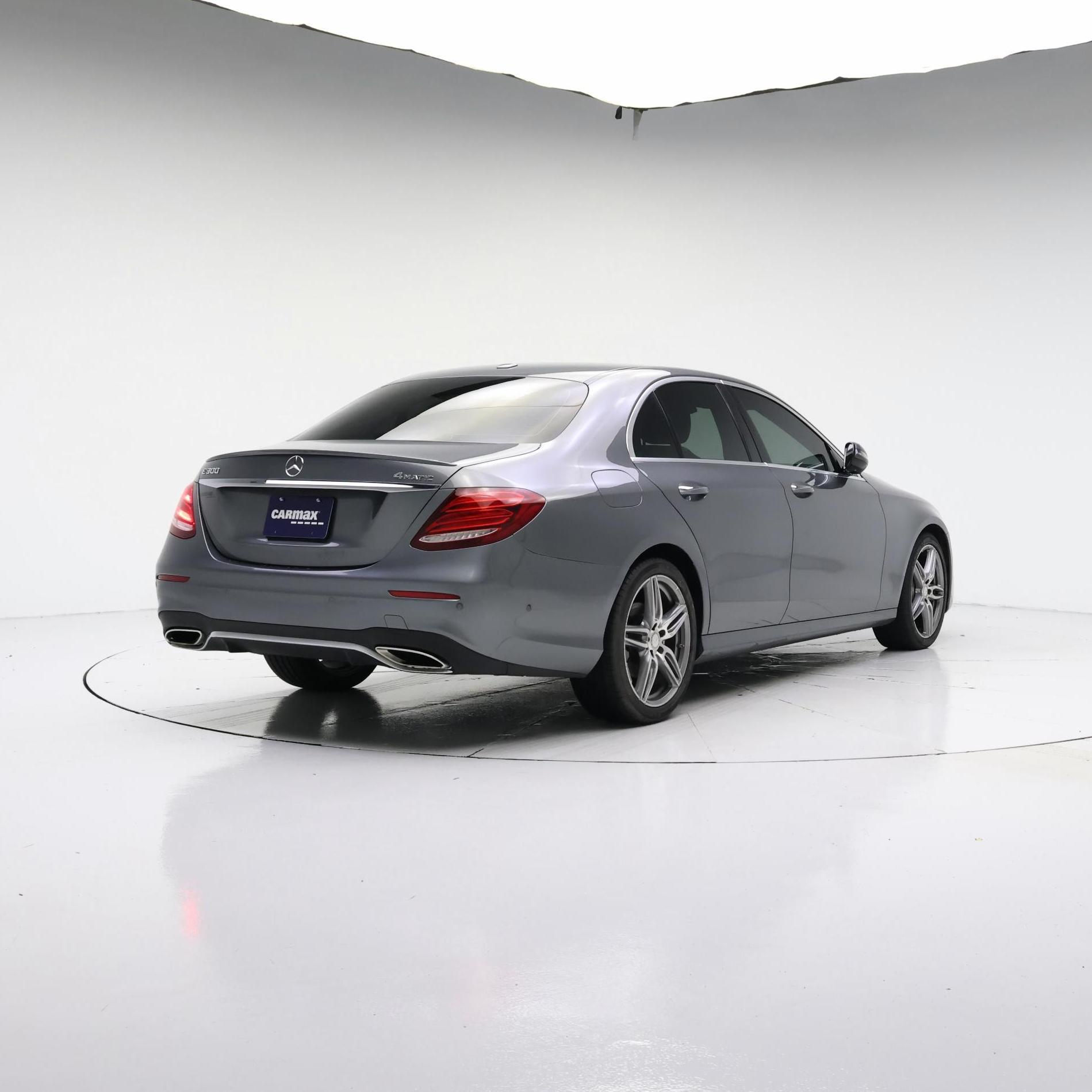 Thumbnail: 2017 Mercedes-Benz E-Class - 8