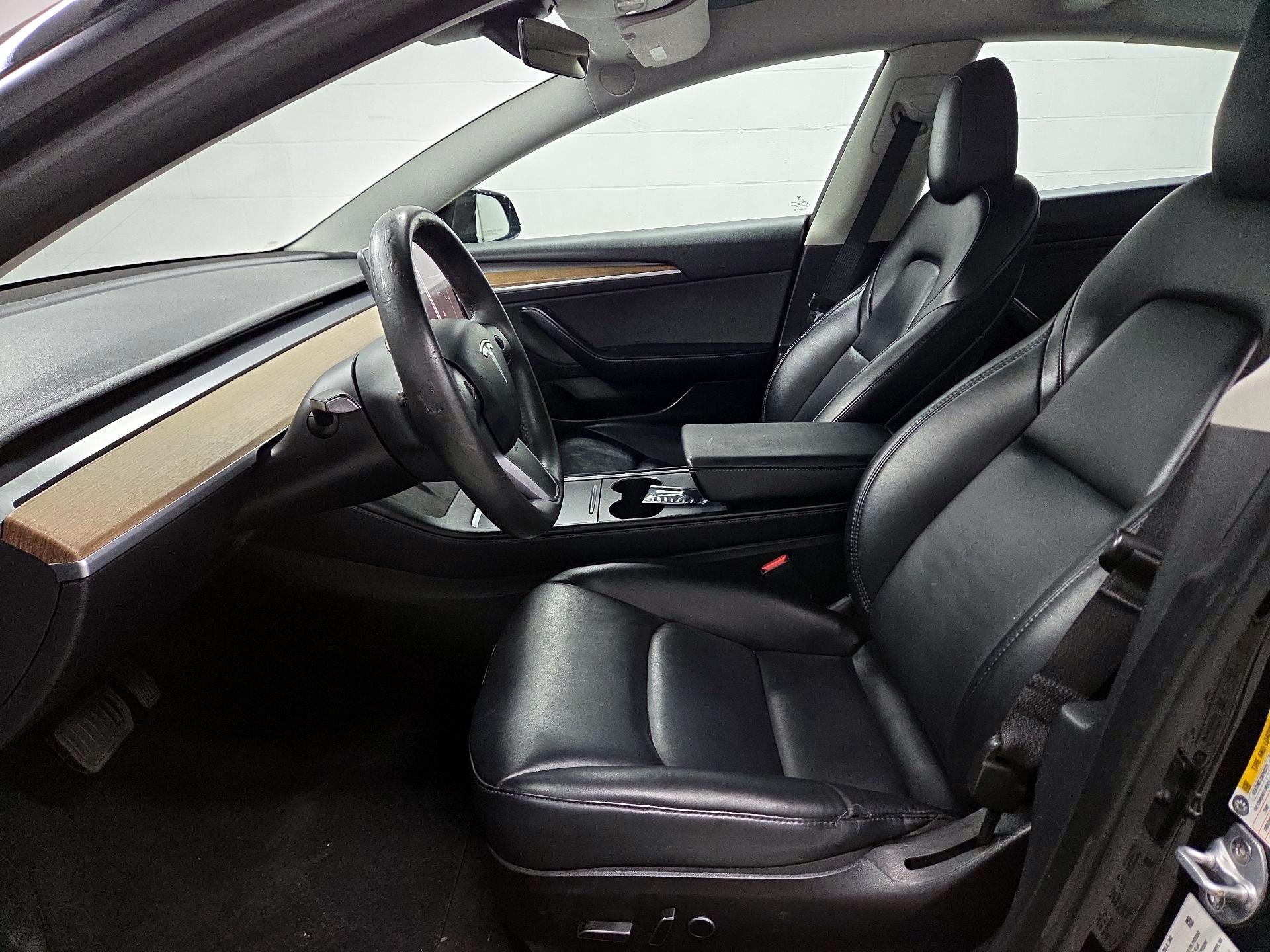 Thumbnail: 2023 Tesla Model 3 - 11