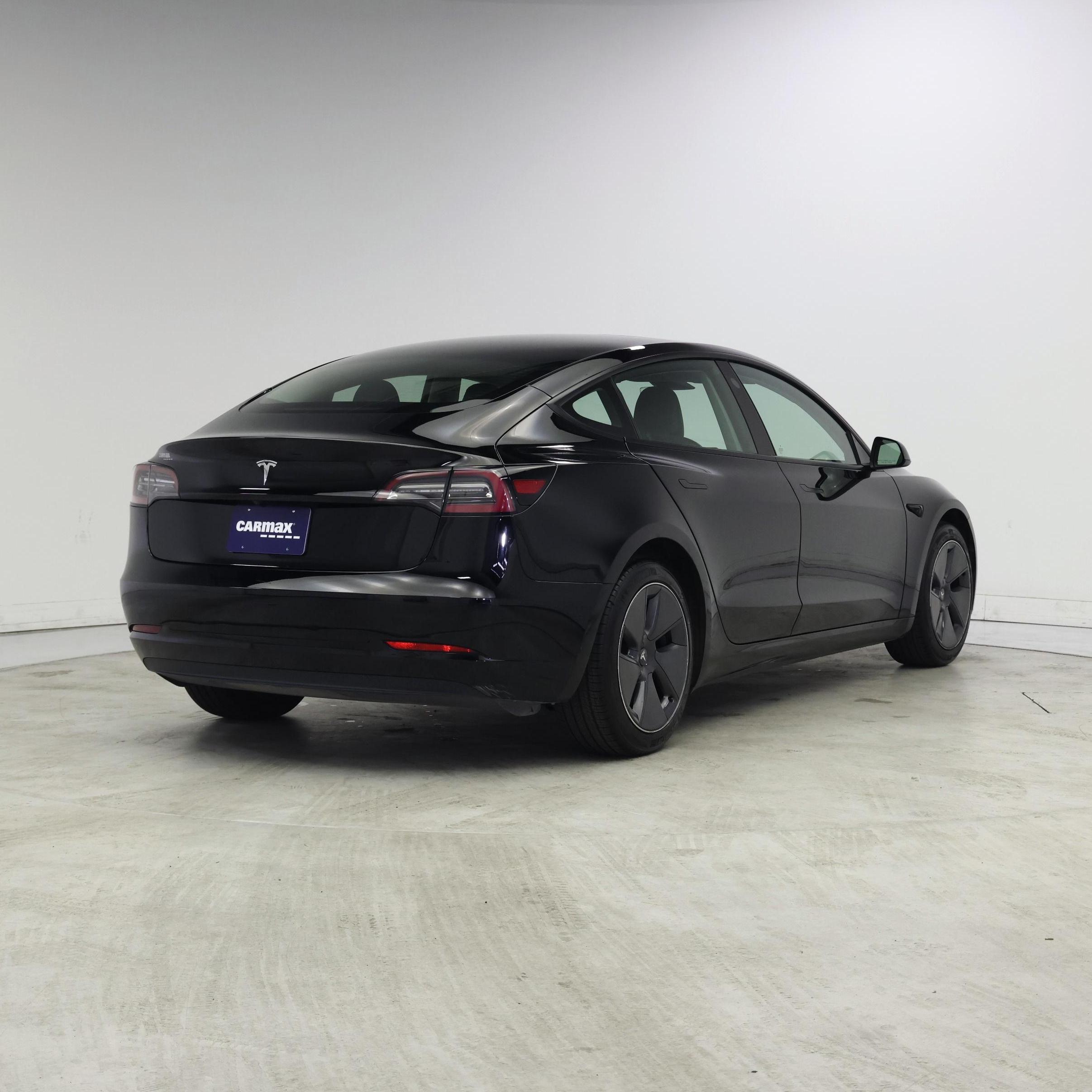 Thumbnail: 2023 Tesla Model 3 - 8