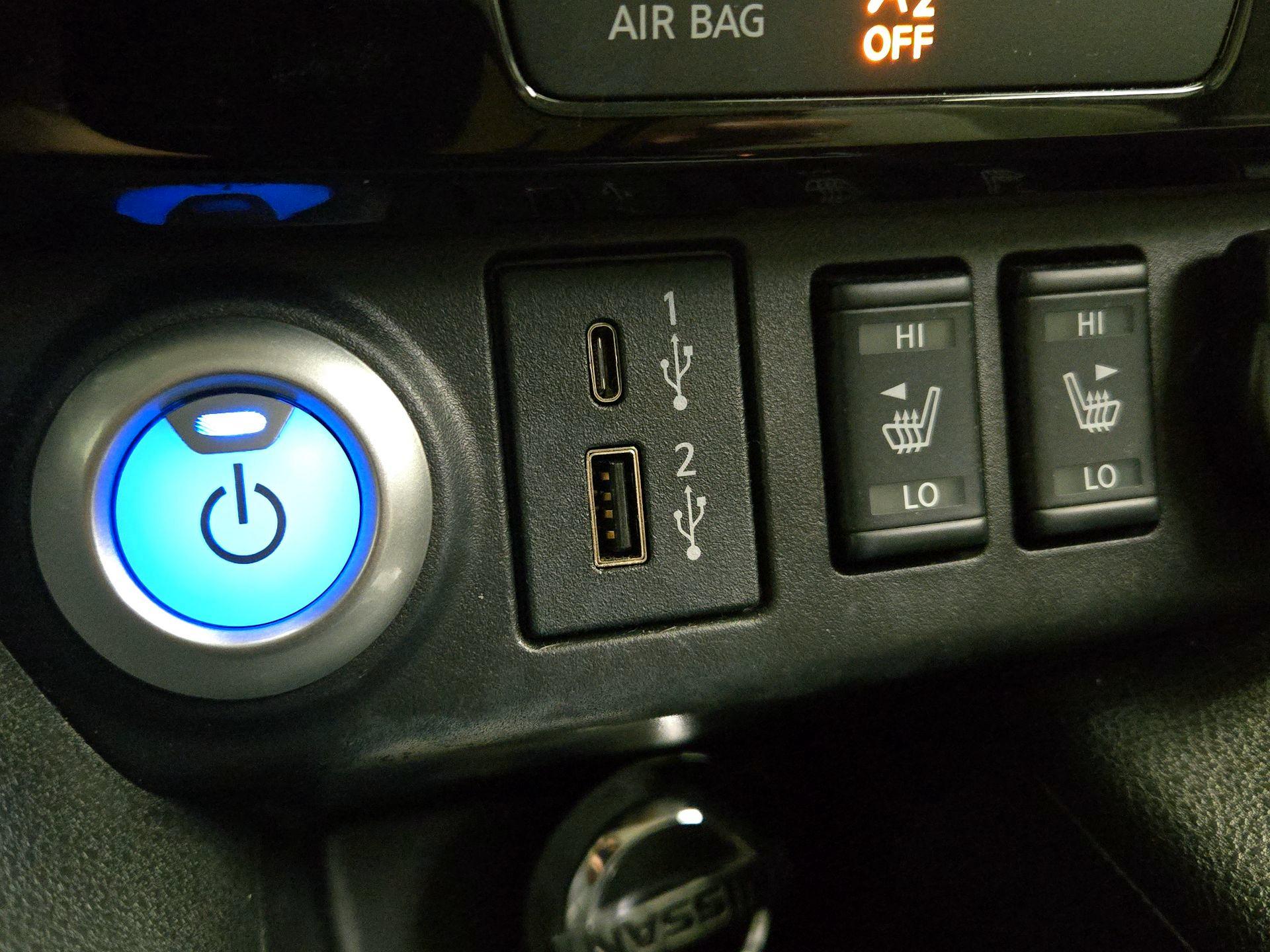 Thumbnail: 2020 Nissan Leaf - 18