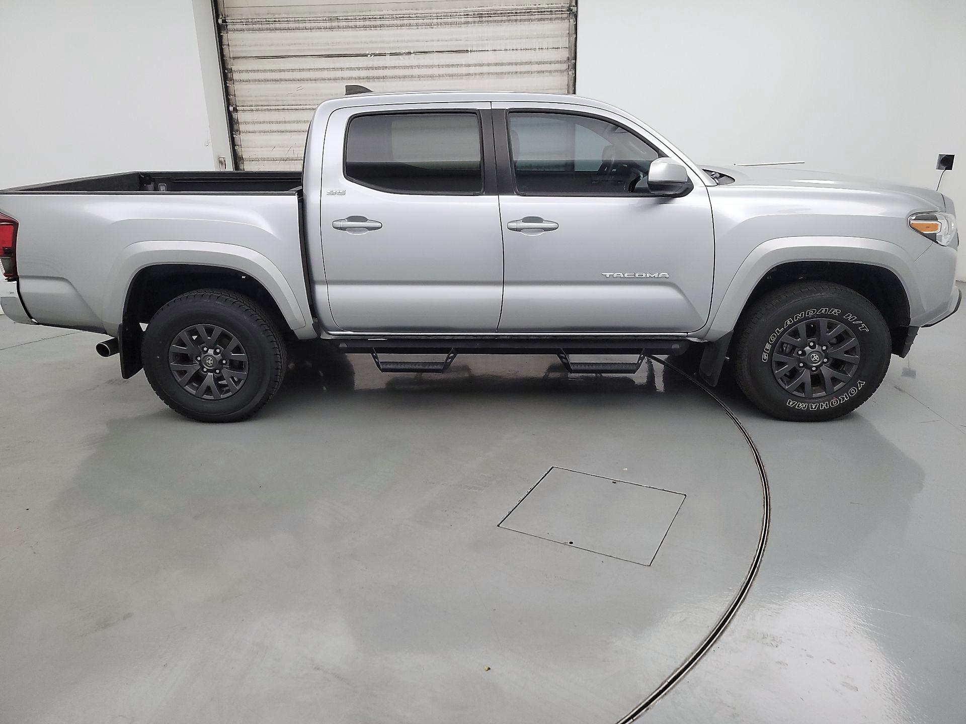 Thumbnail: 2022 Toyota Tacoma - 4