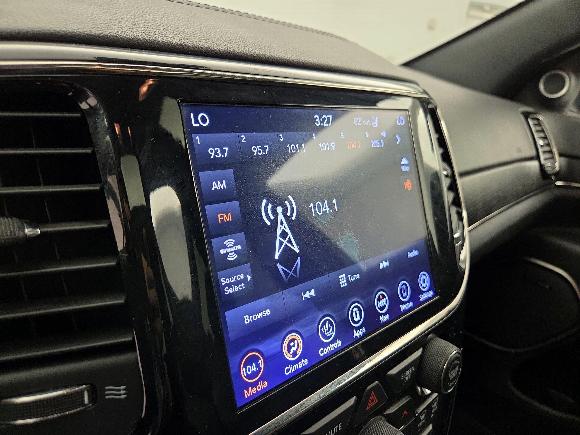 Thumbnail: 2020 Jeep Grand Cherokee - 15