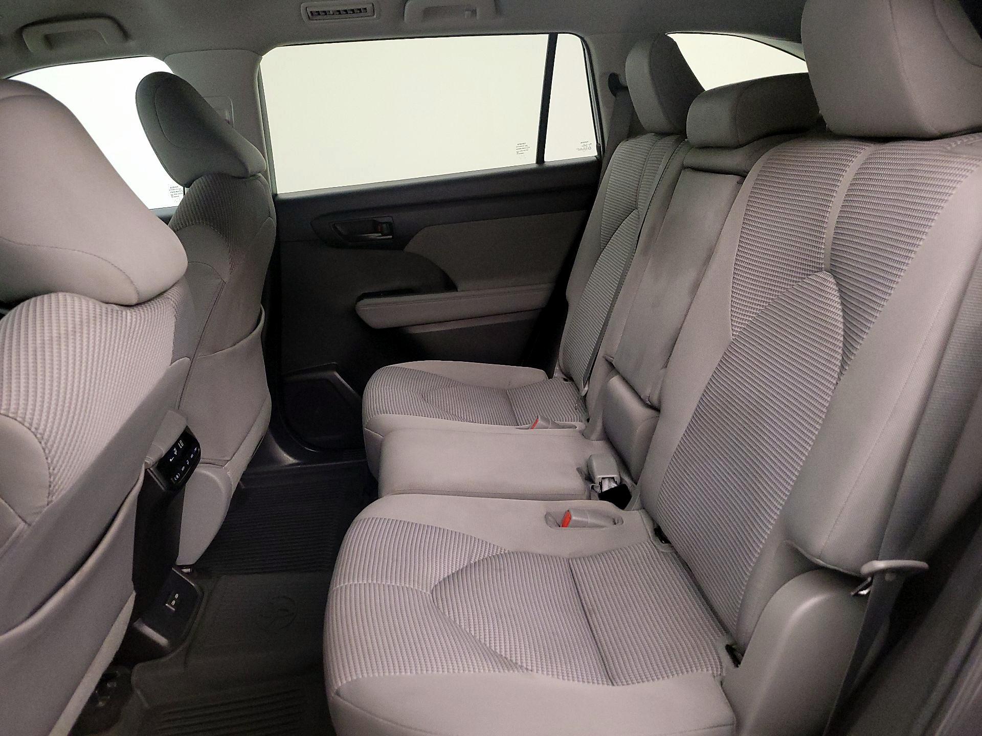 Thumbnail: 2023 Toyota Highlander - 19