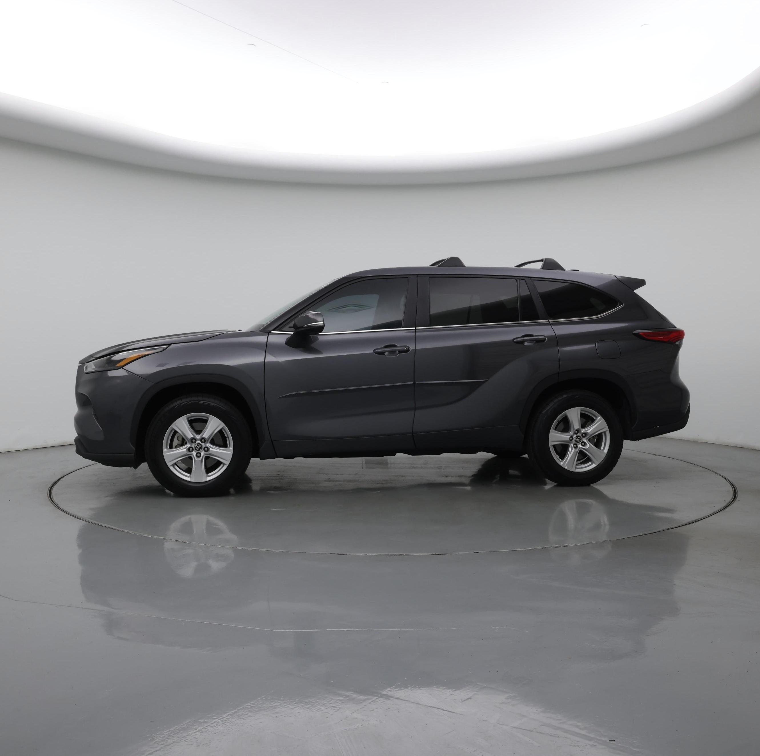 Thumbnail: 2023 Toyota Highlander - 3