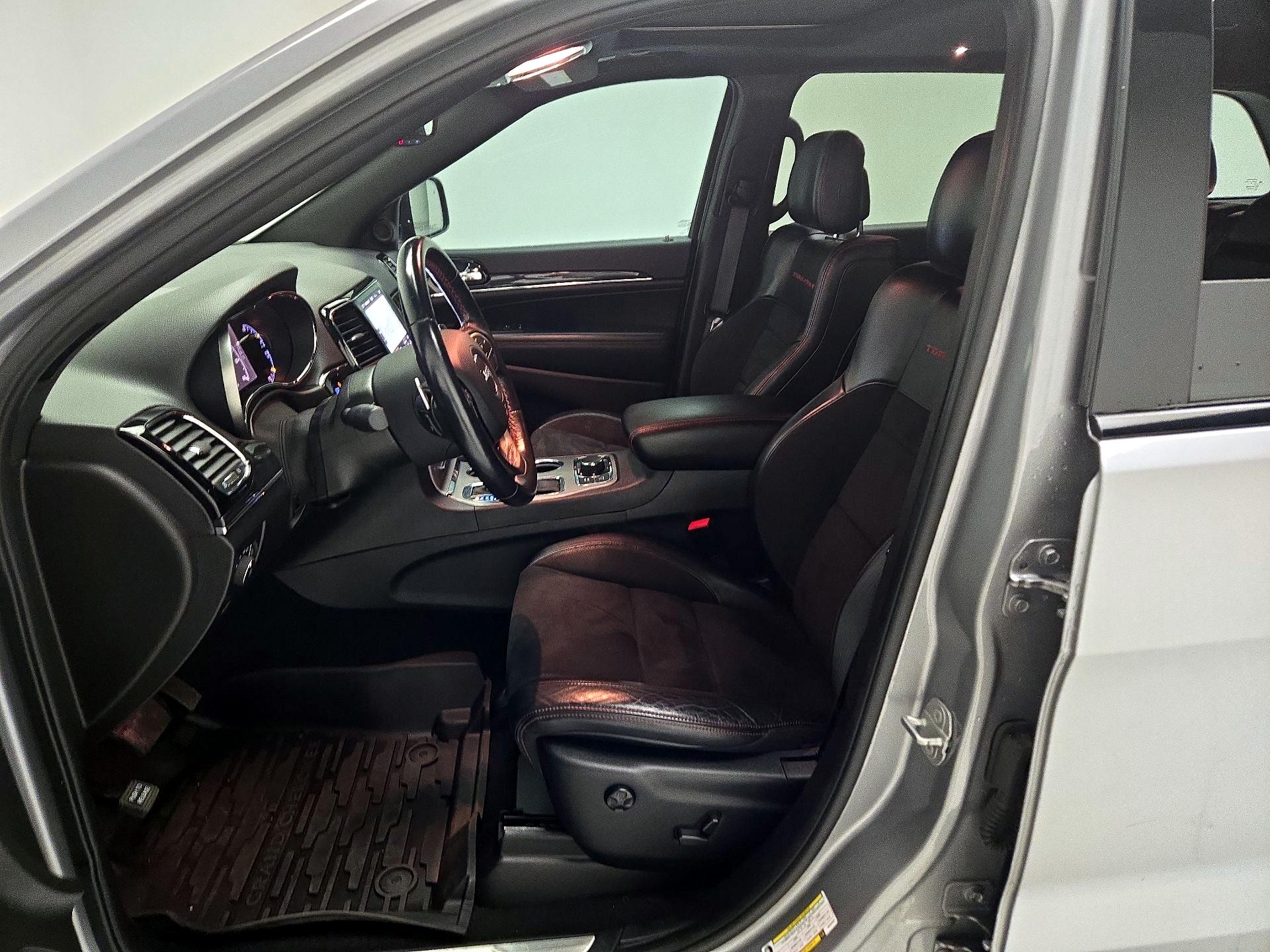 Thumbnail: 2021 Jeep Grand Cherokee - 11