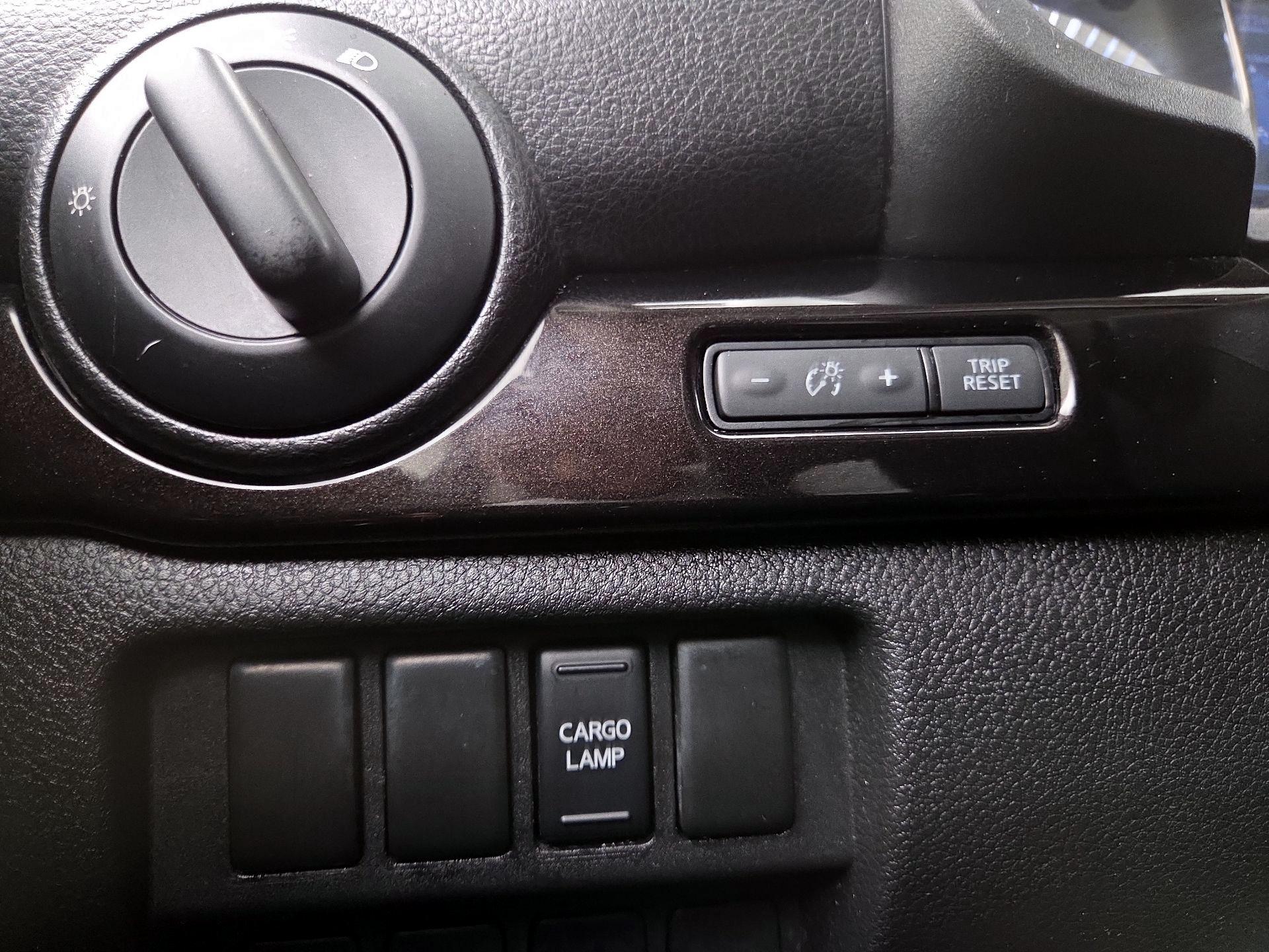 Thumbnail: 2017 Nissan Titan - 13