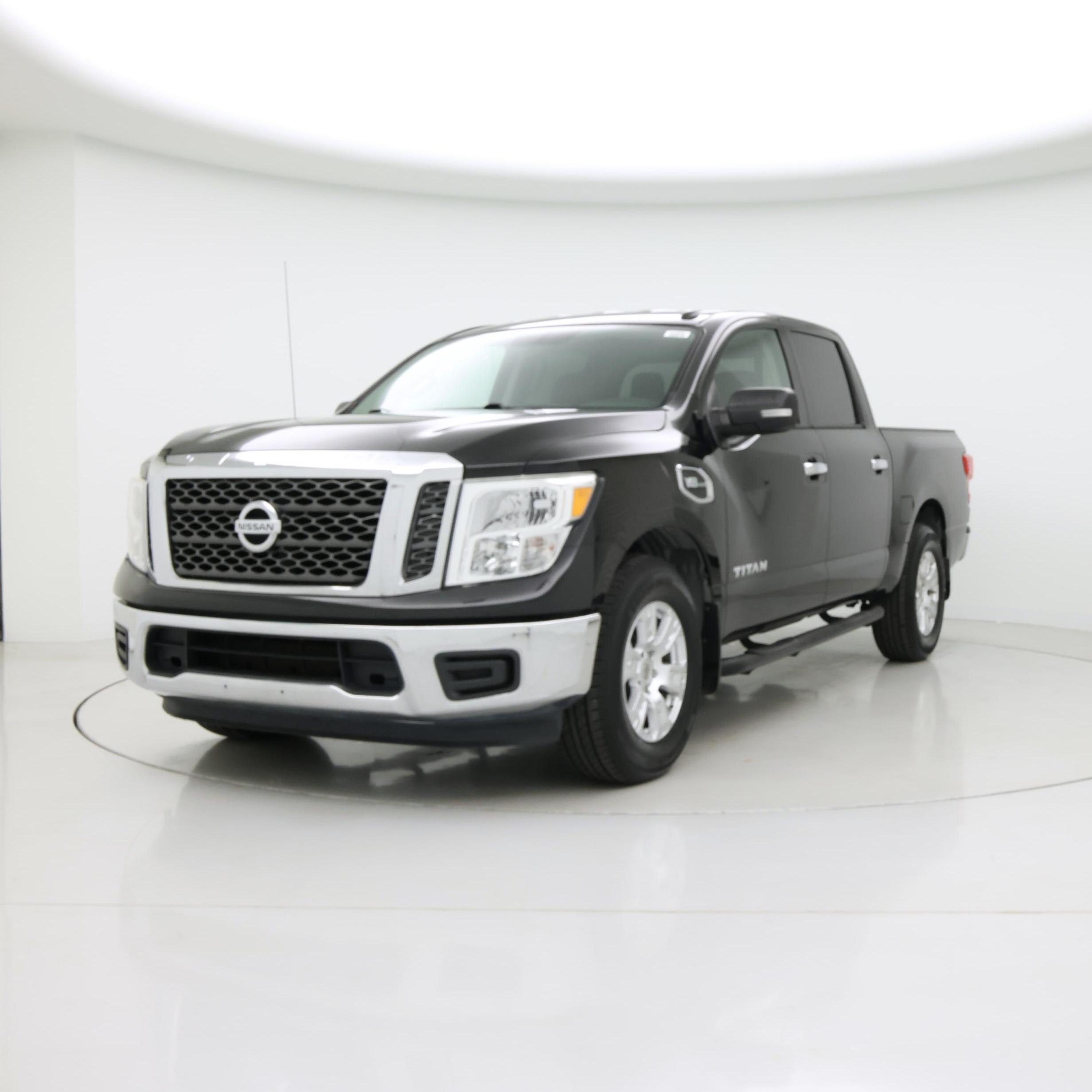 Thumbnail: 2017 Nissan Titan - 4
