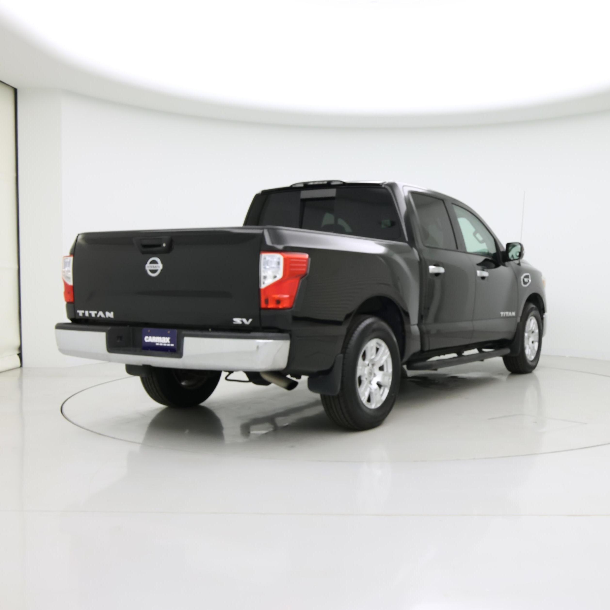 Thumbnail: 2017 Nissan Titan - 8