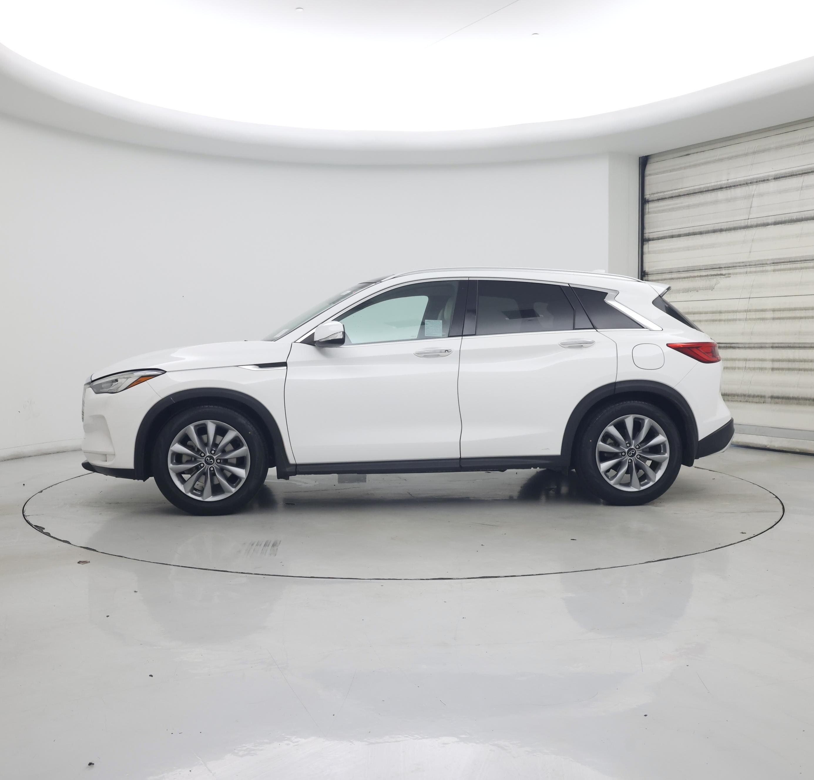 Thumbnail: 2020 INFINITI QX50 - 3