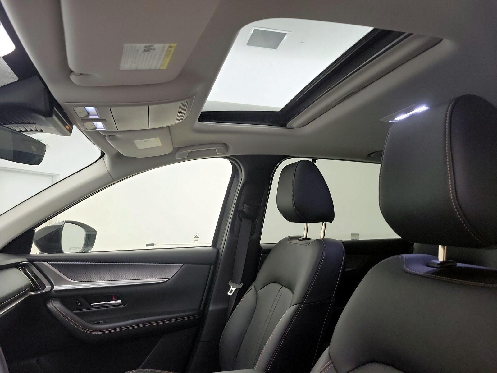 Sunroof(s) & Overhead Airbags