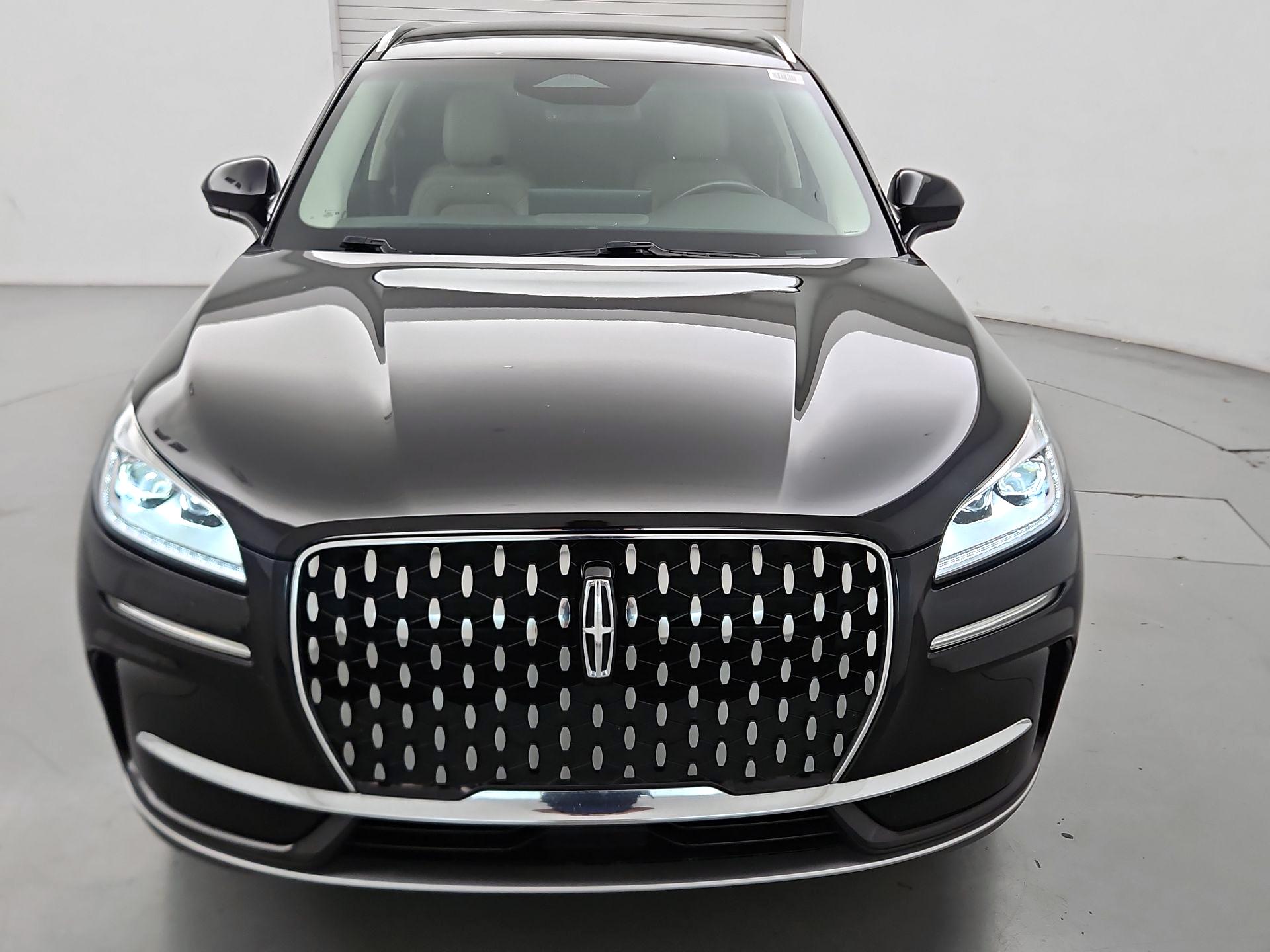 Thumbnail: 2023 Lincoln Corsair - 2