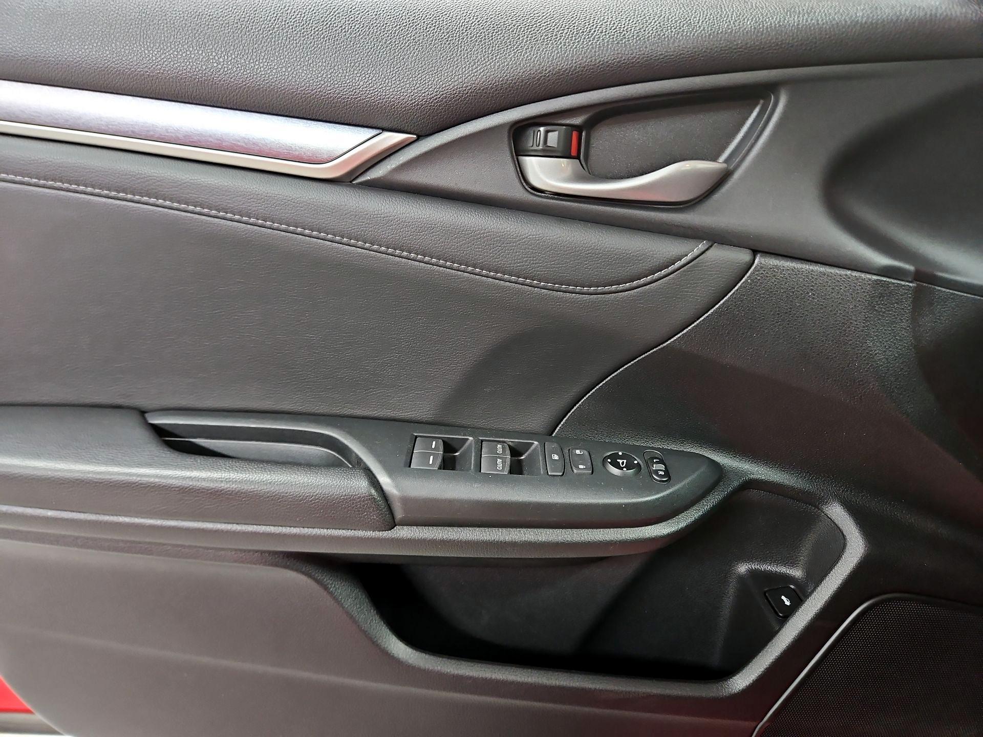 Thumbnail: 2016 Honda Civic - 12