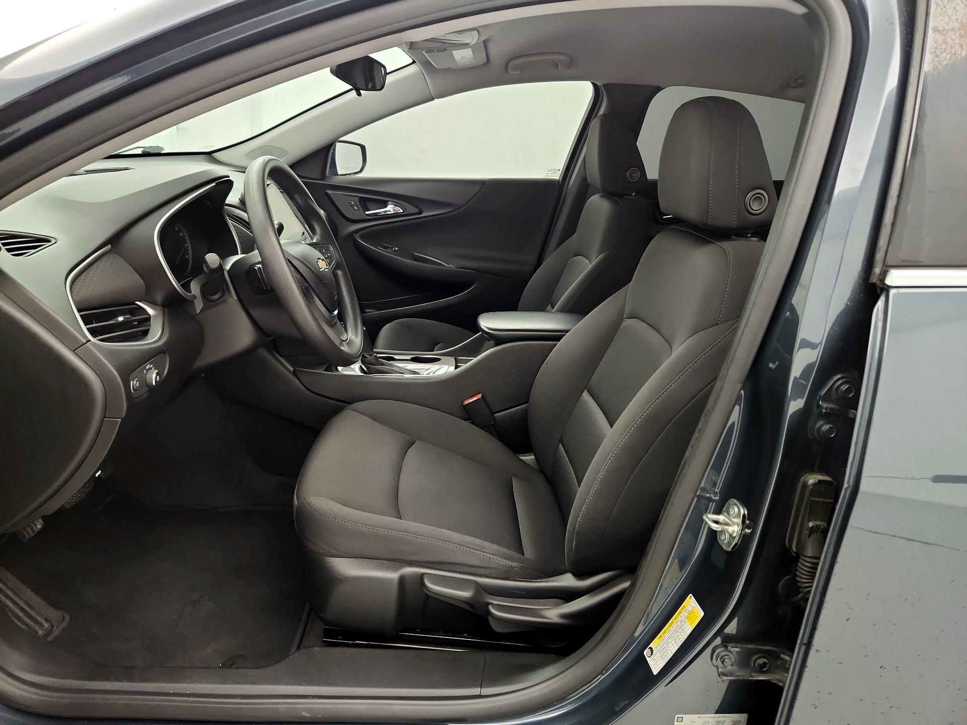Thumbnail: 2020 Chevrolet Malibu - 11