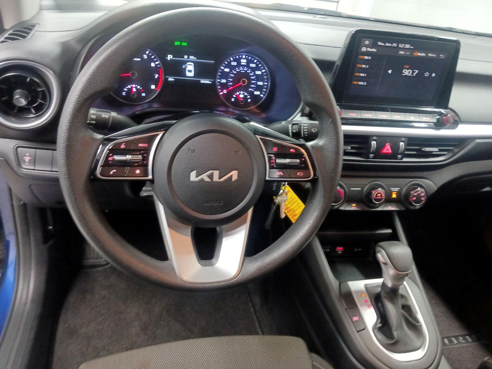 Thumbnail: 2023 Kia Forte - 10