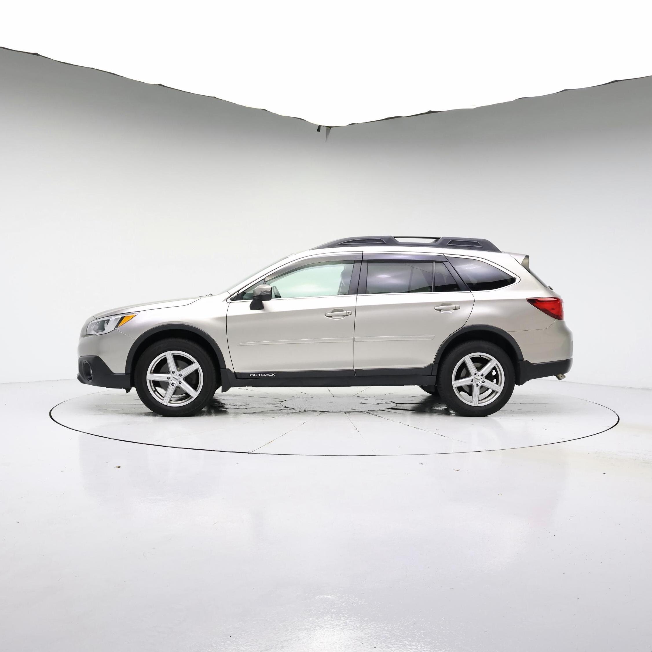 Thumbnail: 2015 Subaru Outback - 3