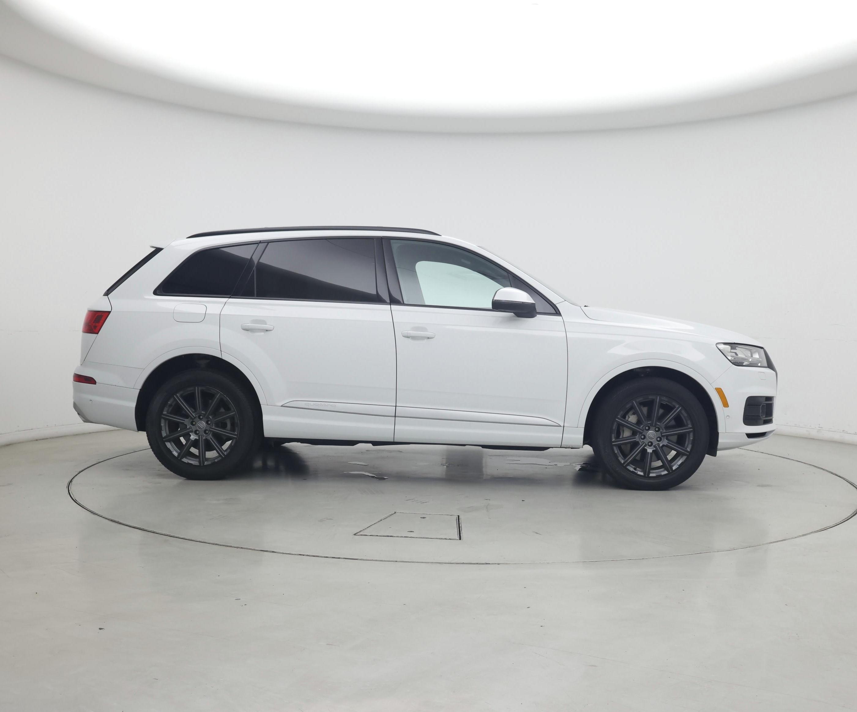 Thumbnail: 2019 Audi Q7 - 7