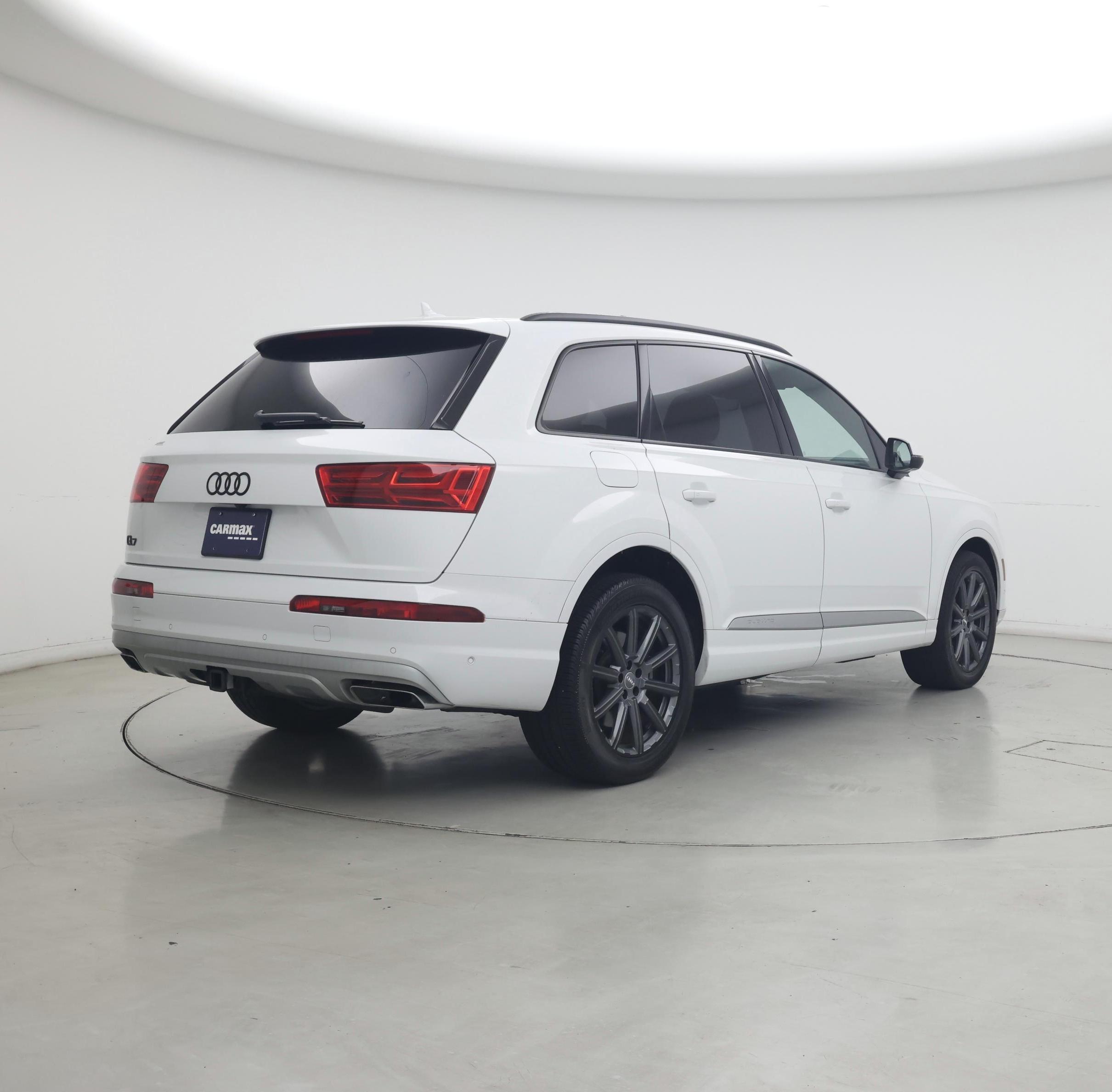 Thumbnail: 2019 Audi Q7 - 8