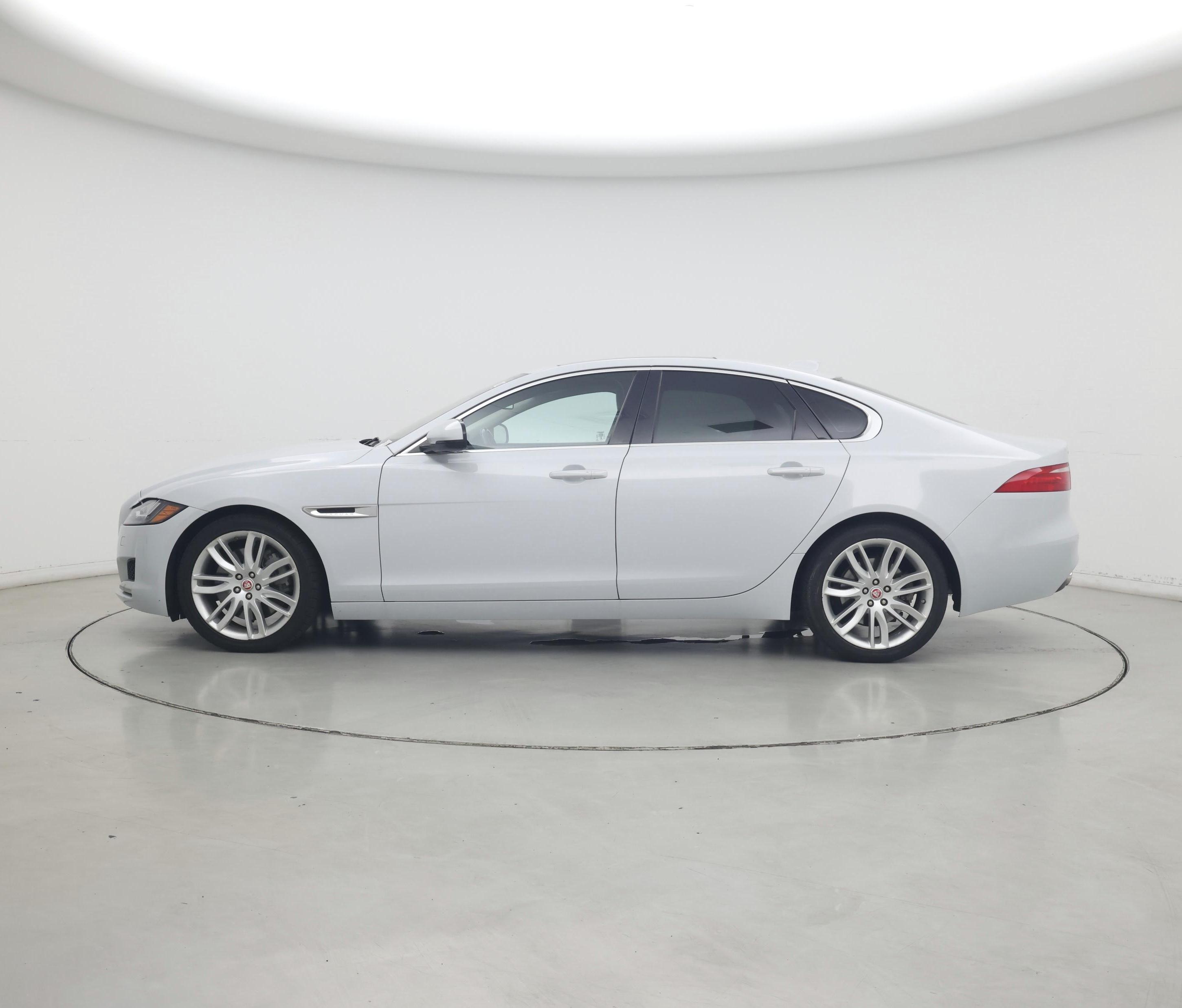 Thumbnail: 2016 Jaguar XF - 3