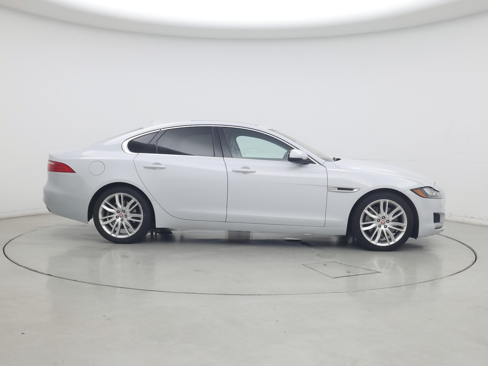 2016 Jaguar XF Prestige - Photo 8