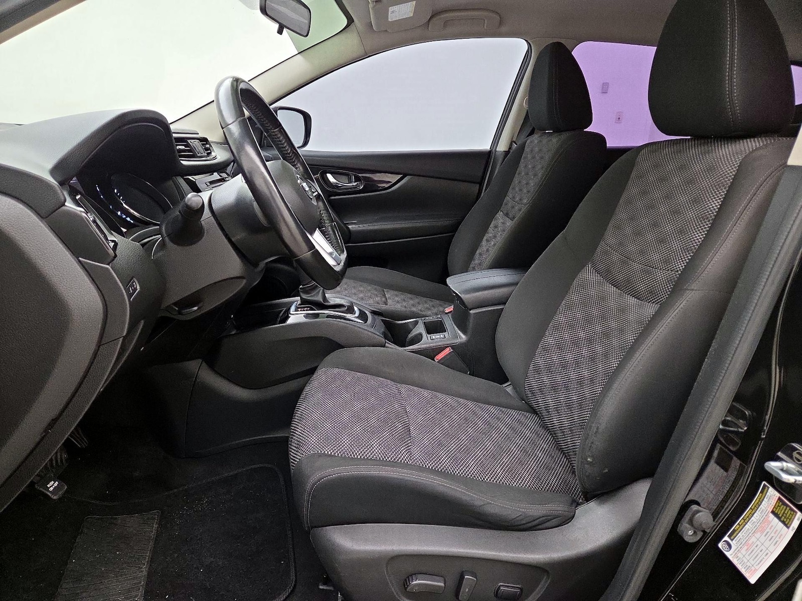 2017 Nissan Rogue Sport SV - Photo 12