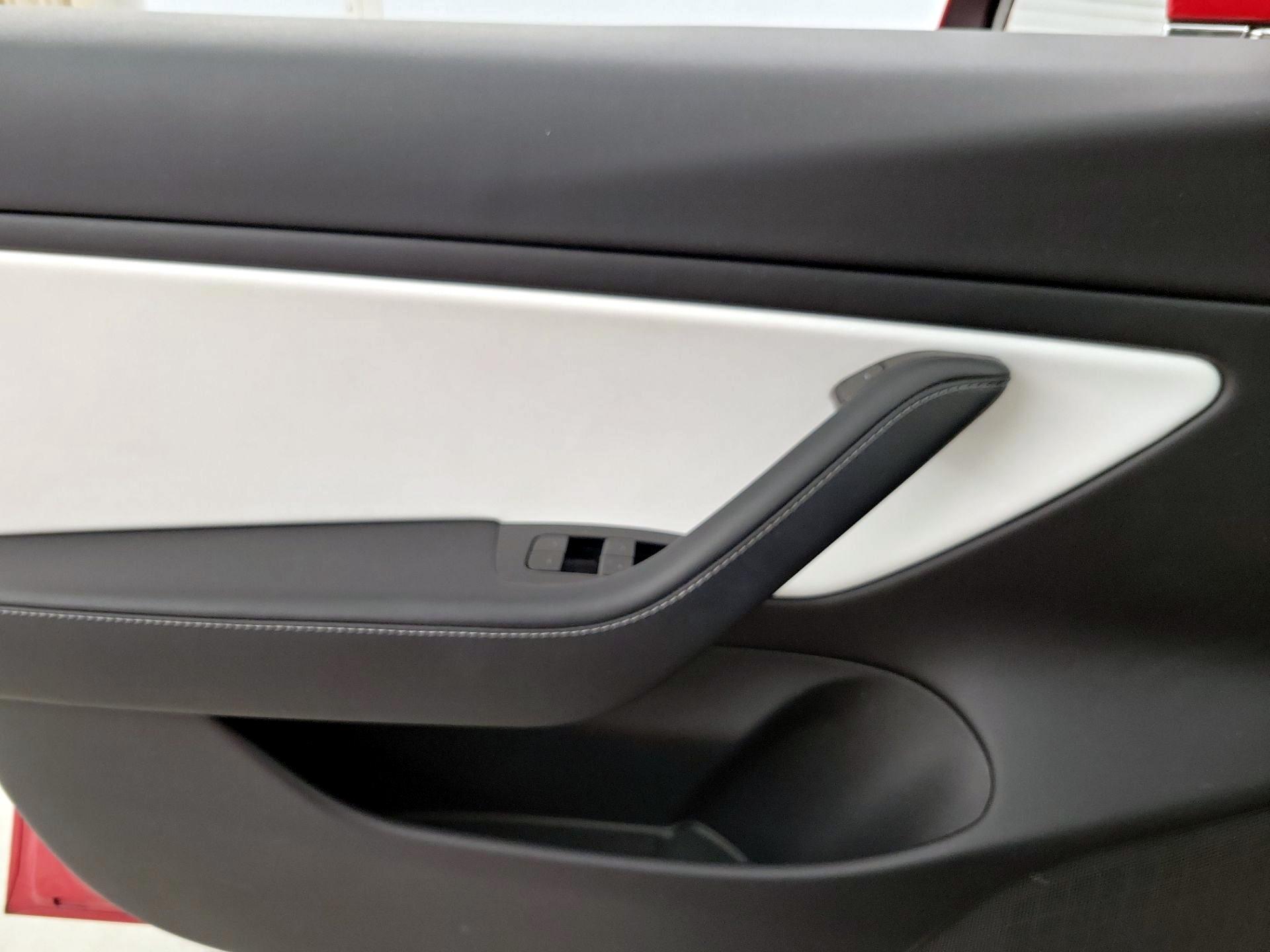 Thumbnail: 2020 Tesla Model 3 - 12