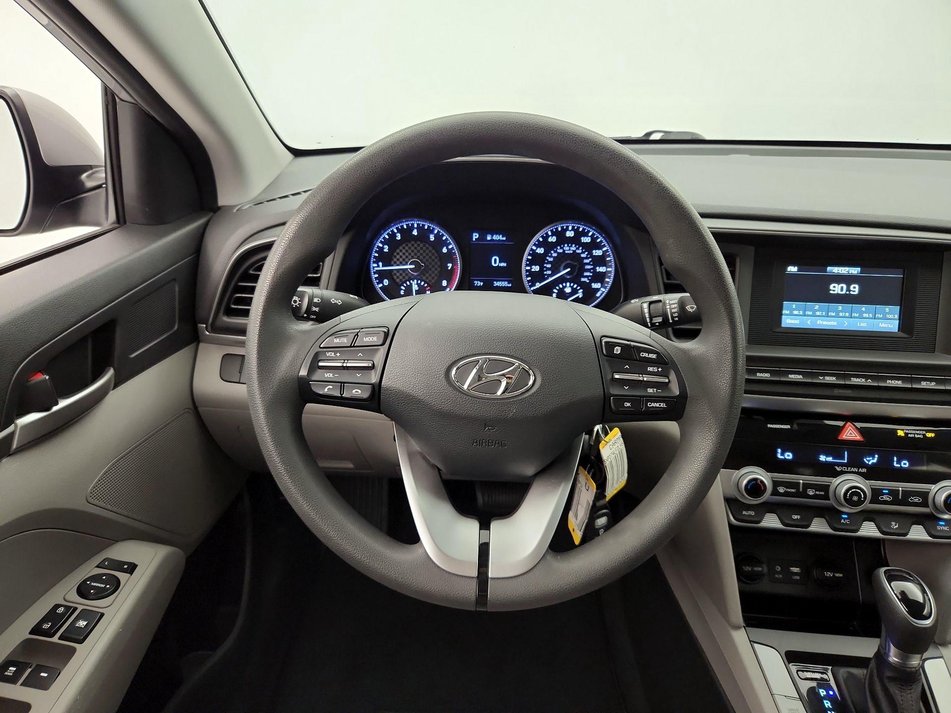 Thumbnail: 2020 Hyundai Elantra - 10