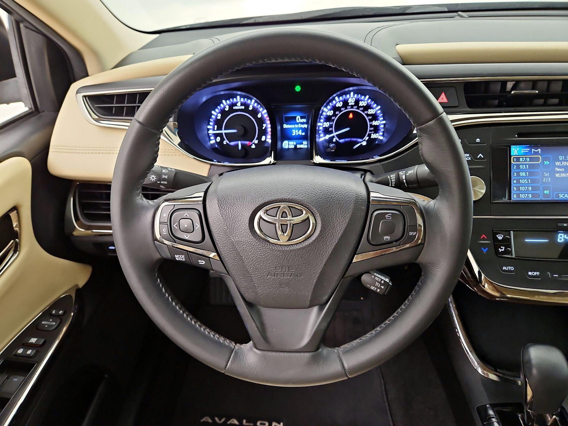 Thumbnail: 2014 Toyota Avalon - 10
