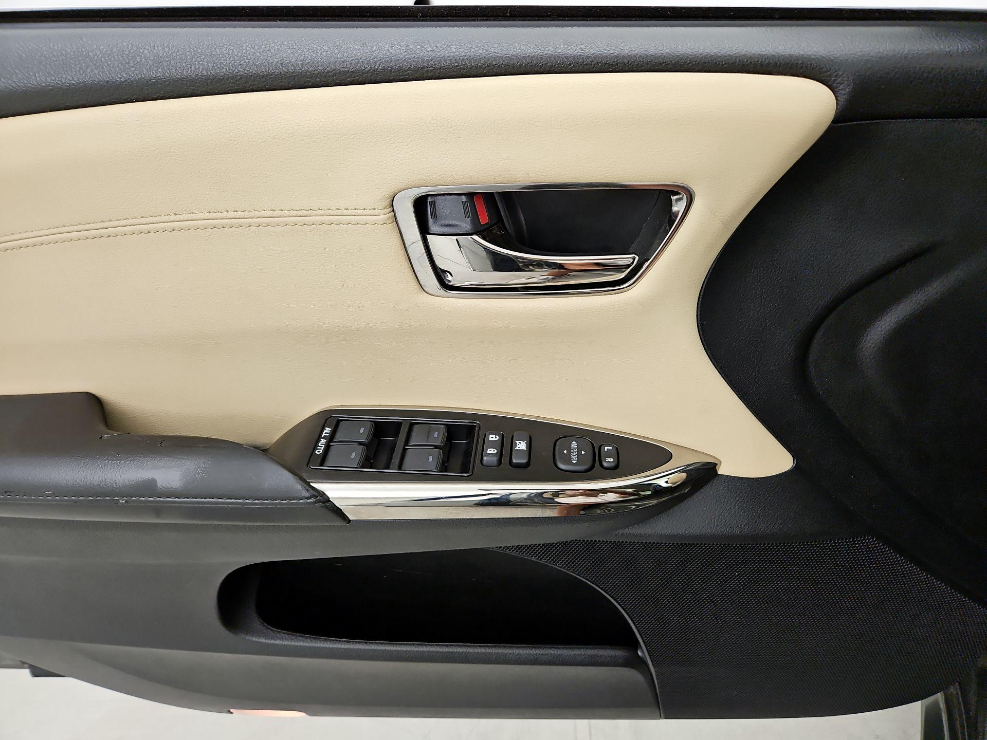 Thumbnail: 2014 Toyota Avalon - 12