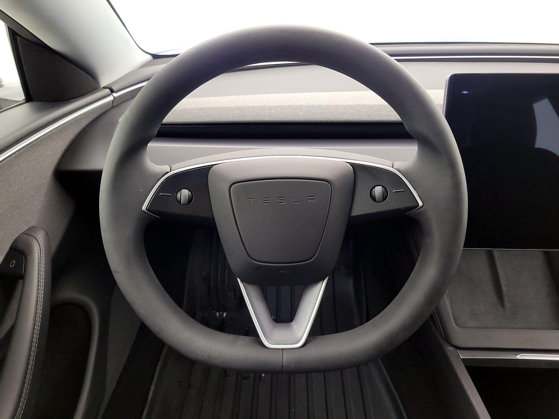 Thumbnail: 2025 Tesla Model 3 - 10