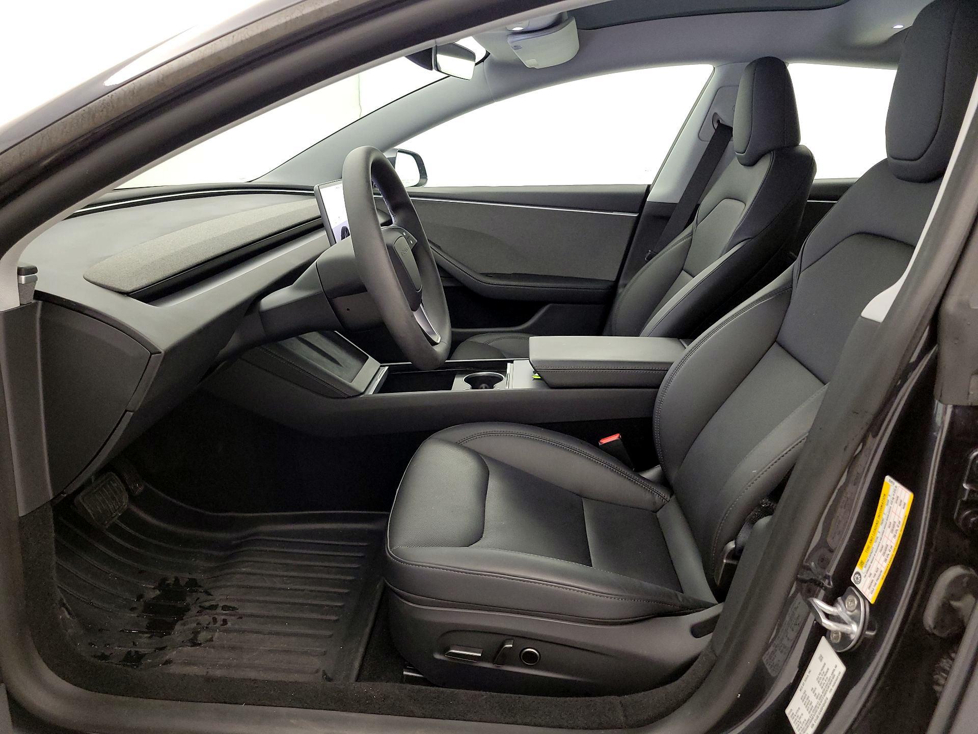 Thumbnail: 2025 Tesla Model 3 - 11