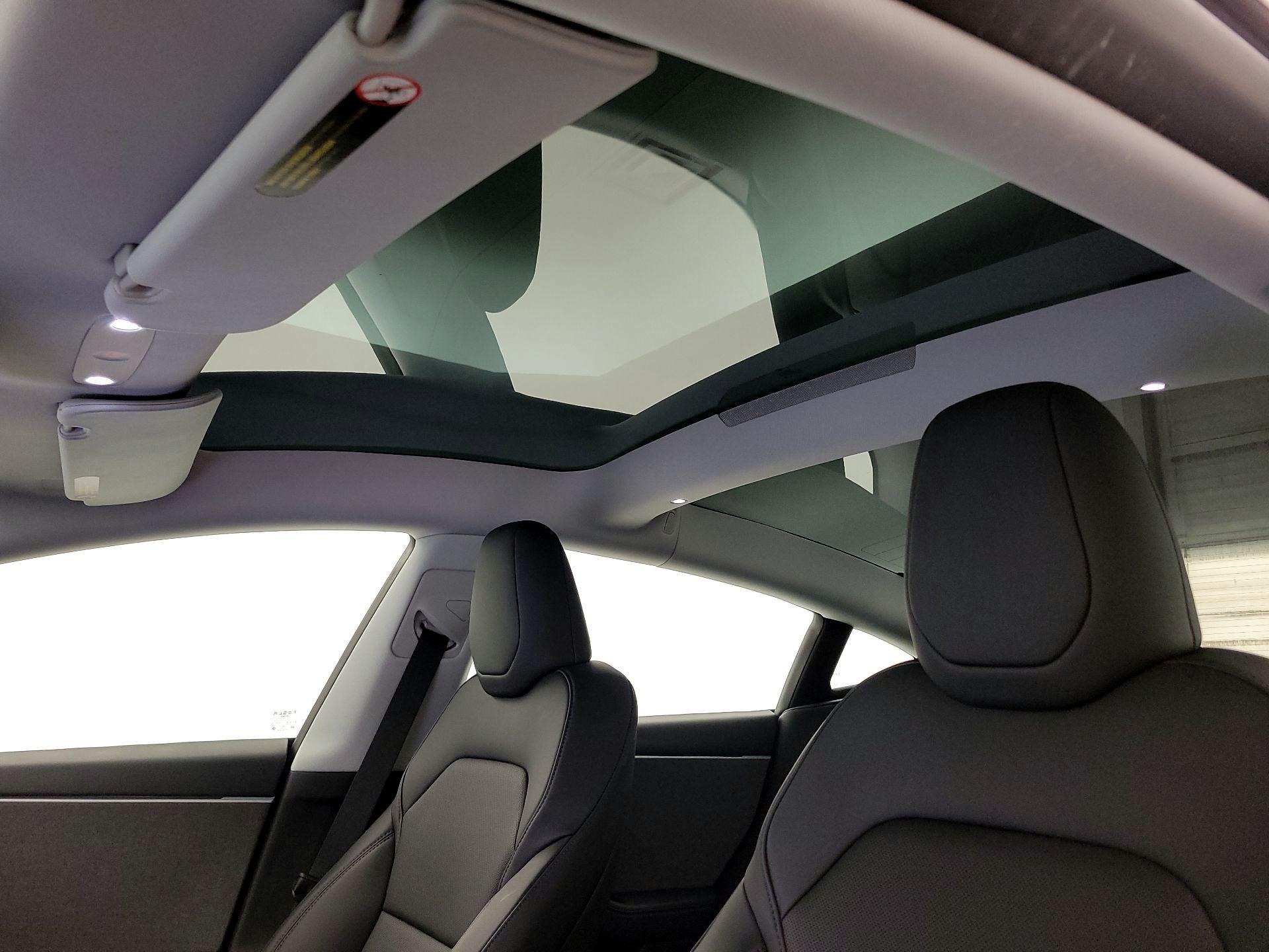 Thumbnail: 2025 Tesla Model 3 - 18