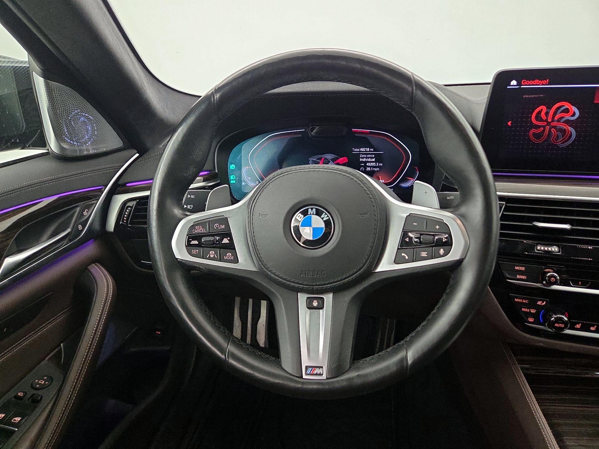 Thumbnail: 2021 BMW 5 Series - 10